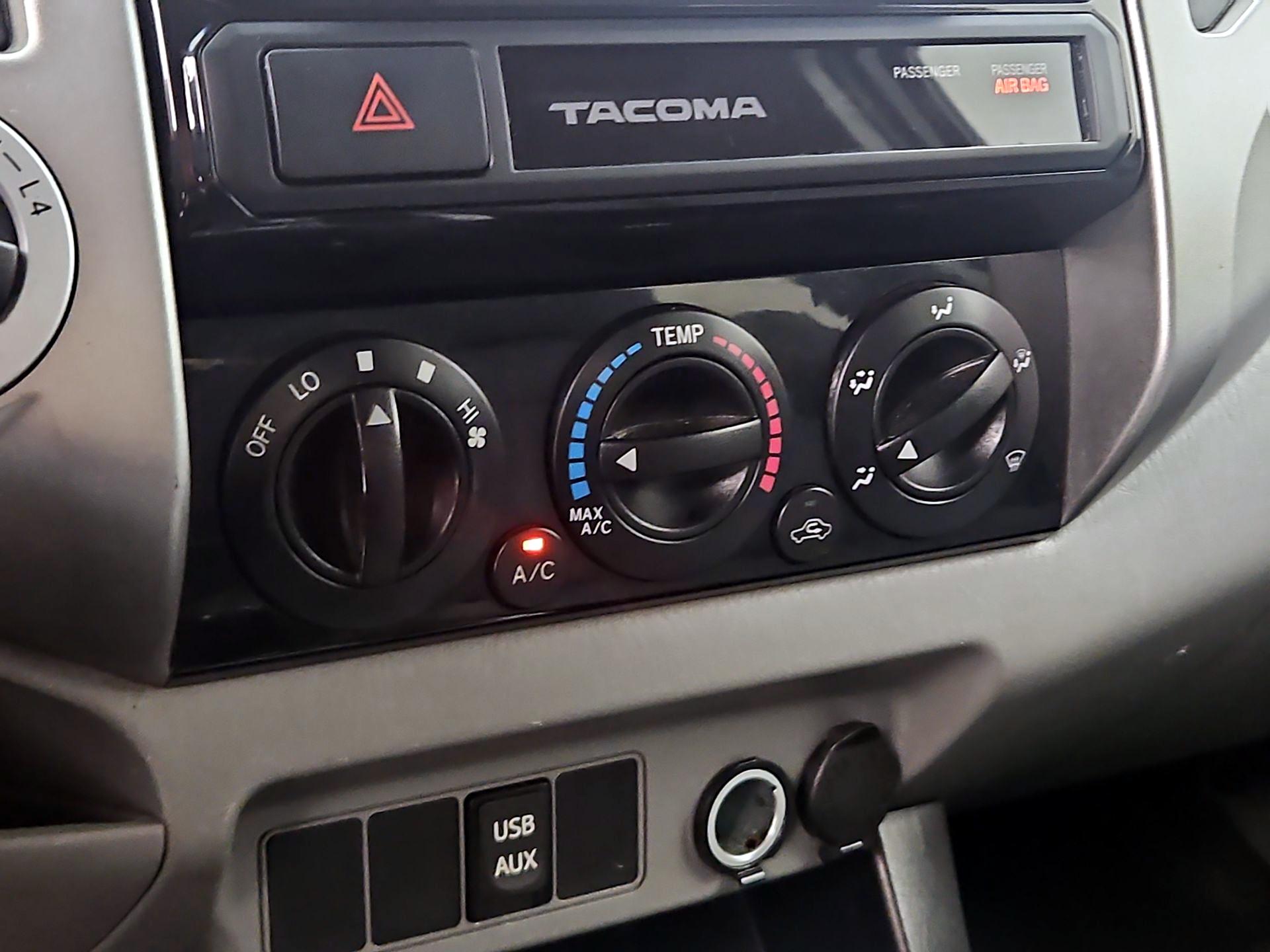 Thumbnail: 2015 Toyota Tacoma - 17