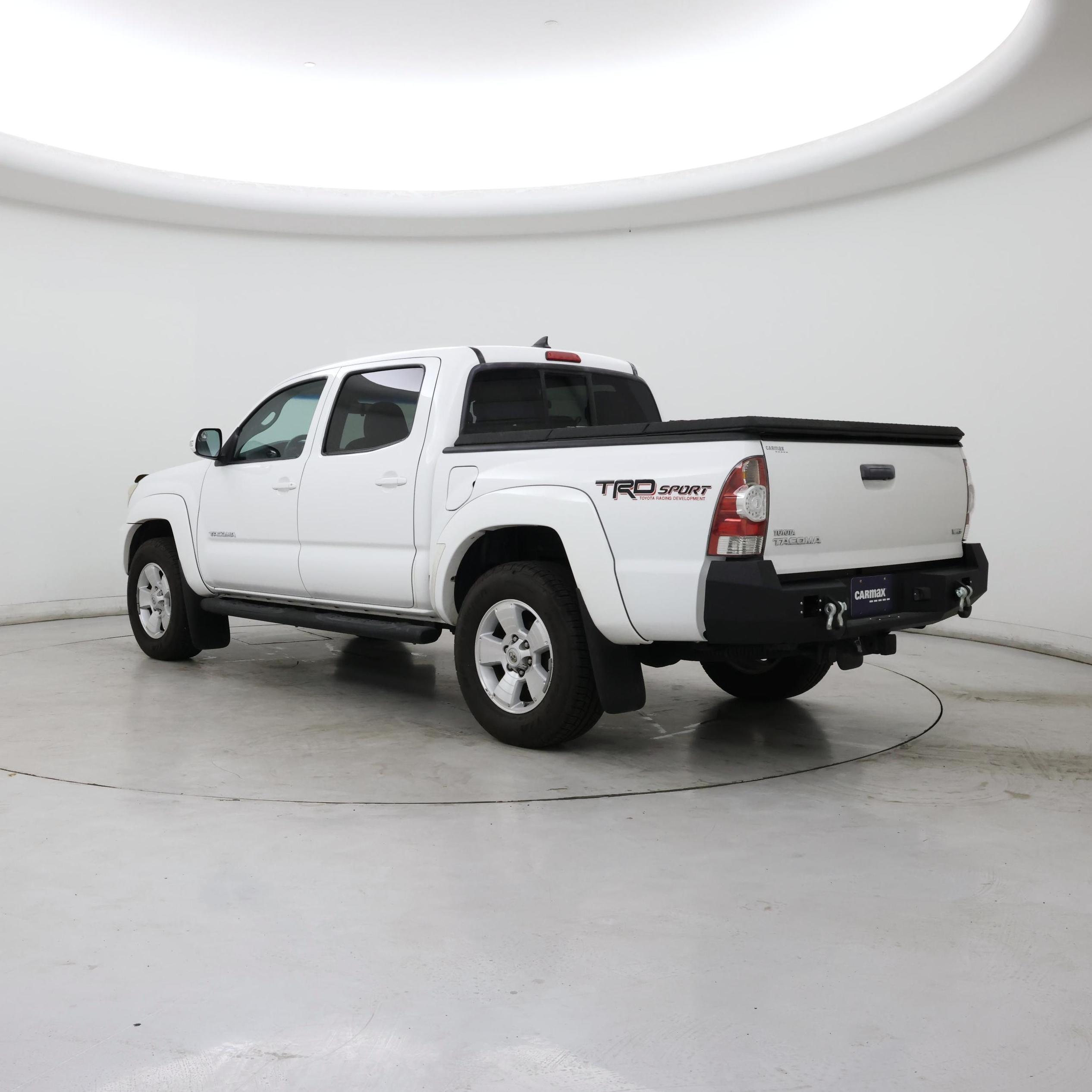 Thumbnail: 2015 Toyota Tacoma - 2