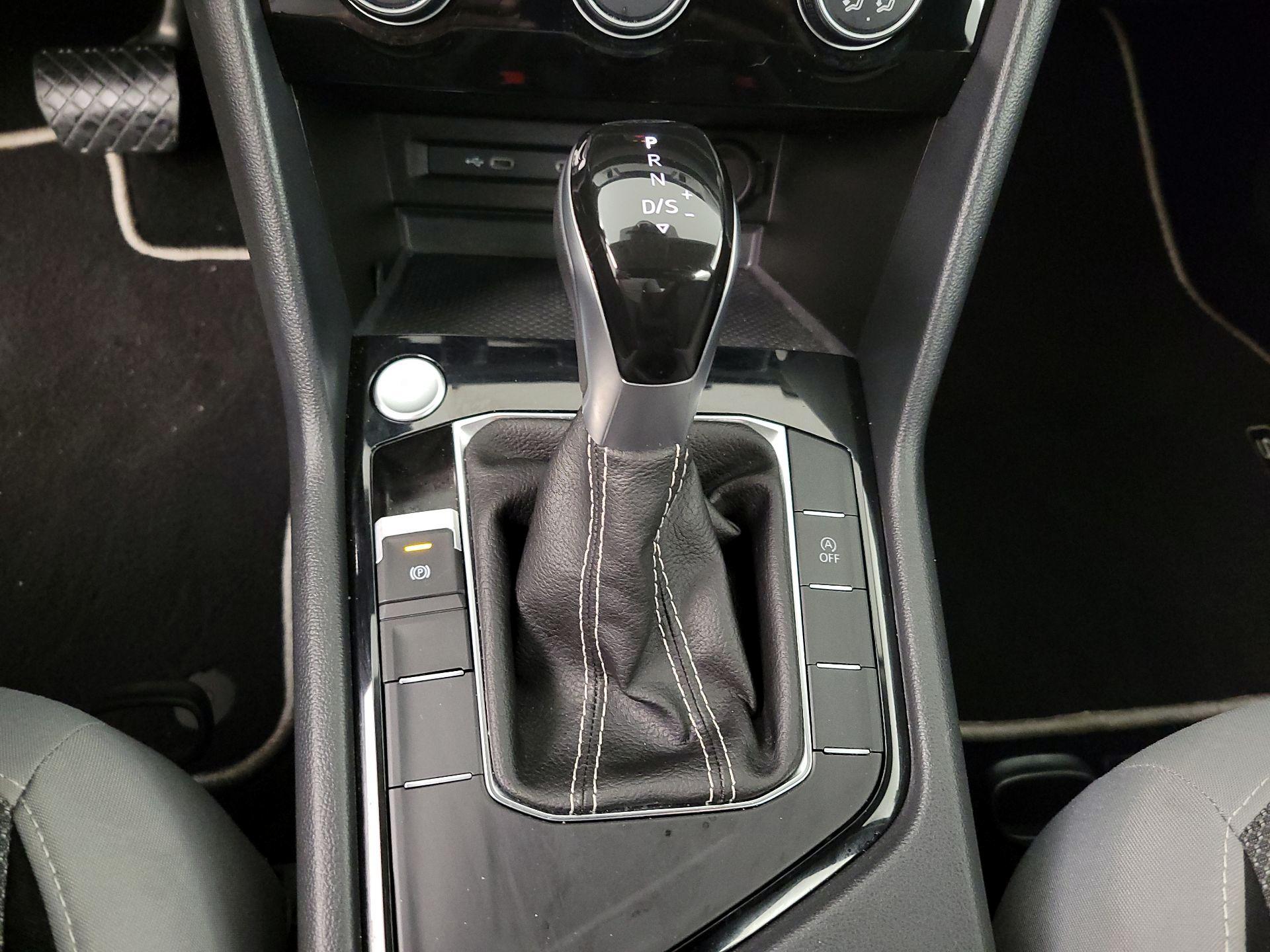 Thumbnail: 2024 Volkswagen Taos - 17