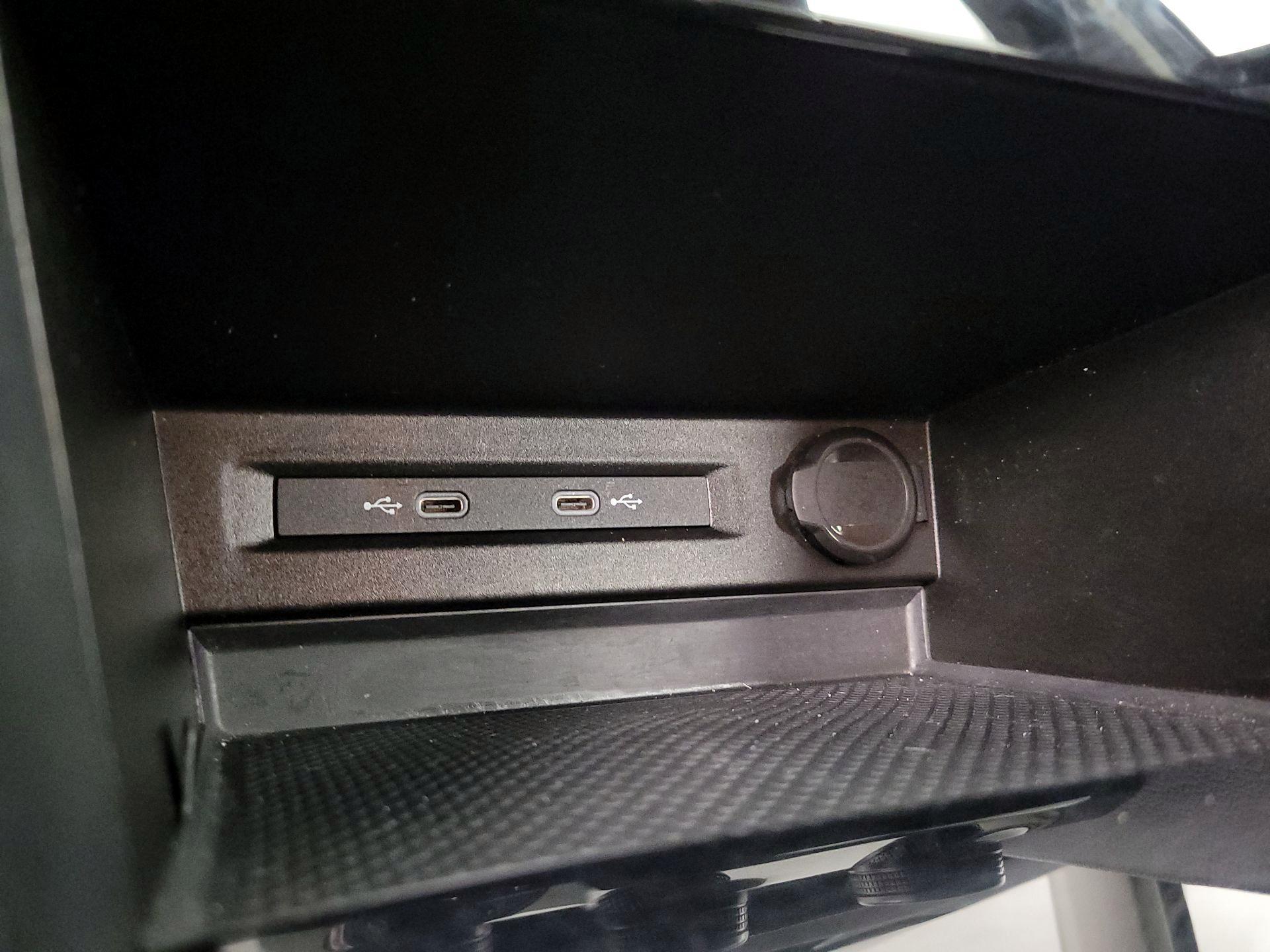 Thumbnail: 2024 Volkswagen Taos - 18