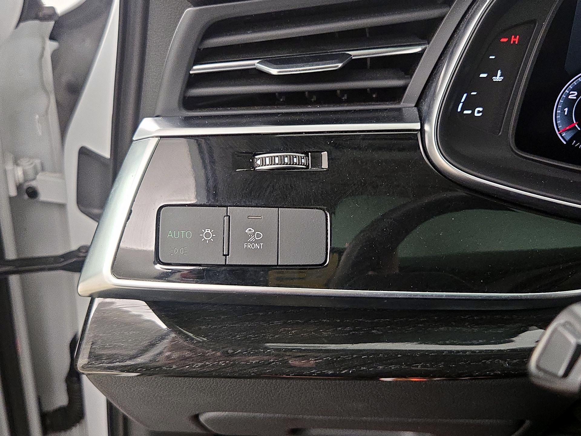 Thumbnail: 2023 Audi Q7 - 13