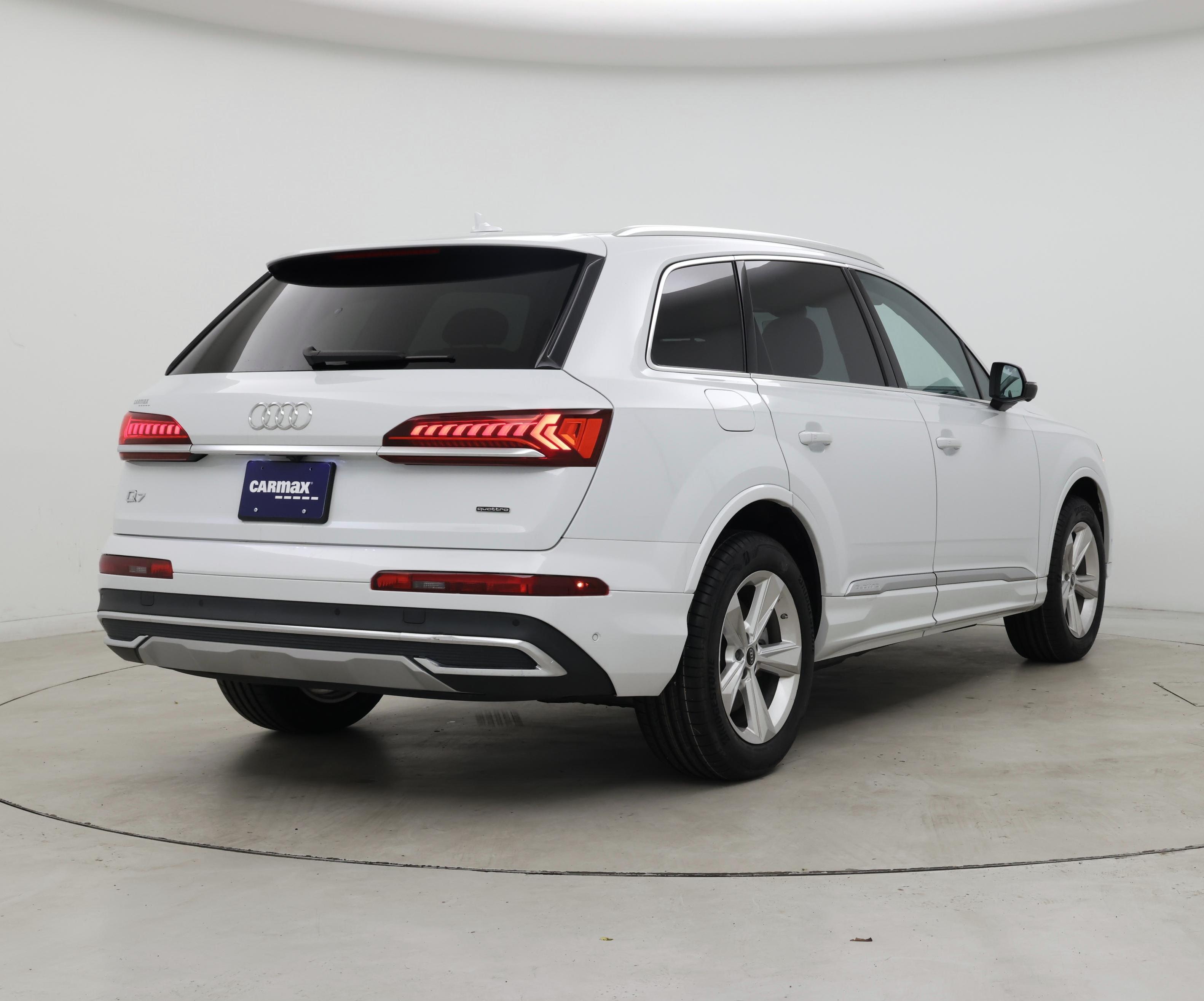 Thumbnail: 2023 Audi Q7 - 8