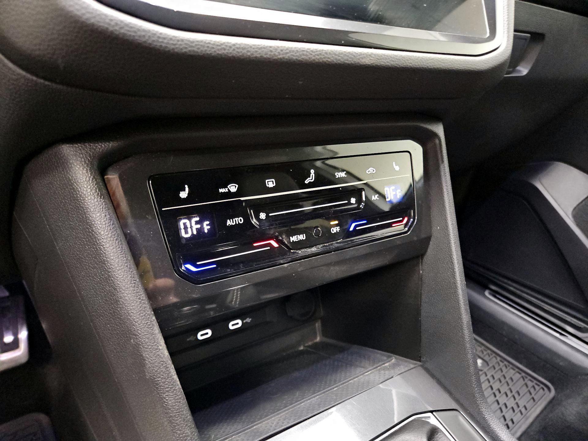 Thumbnail: 2023 Volkswagen Tiguan - 16