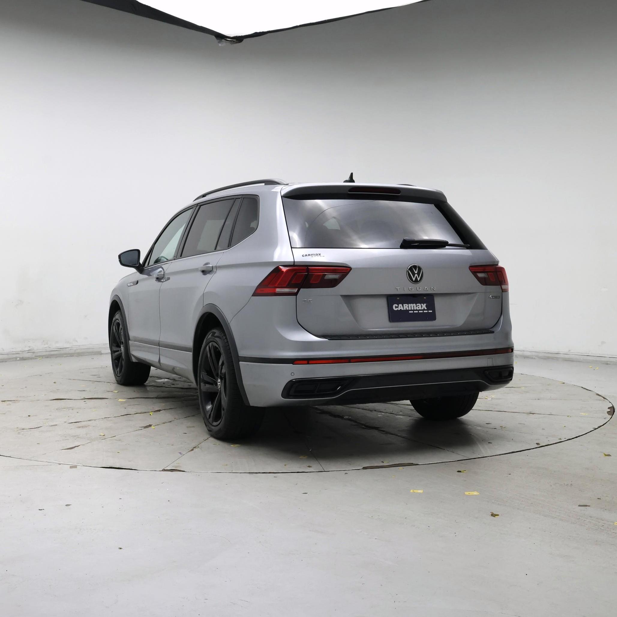 Thumbnail: 2023 Volkswagen Tiguan - 2