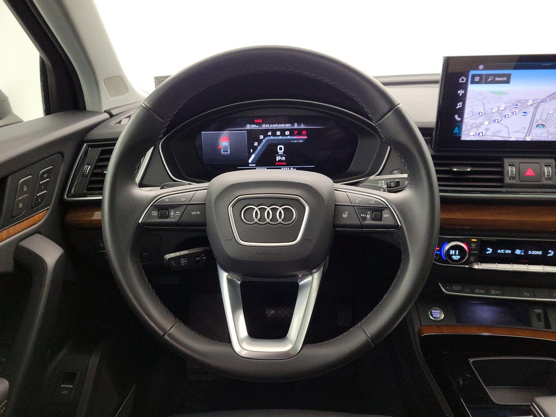 Thumbnail: 2023 Audi Q5 - 10