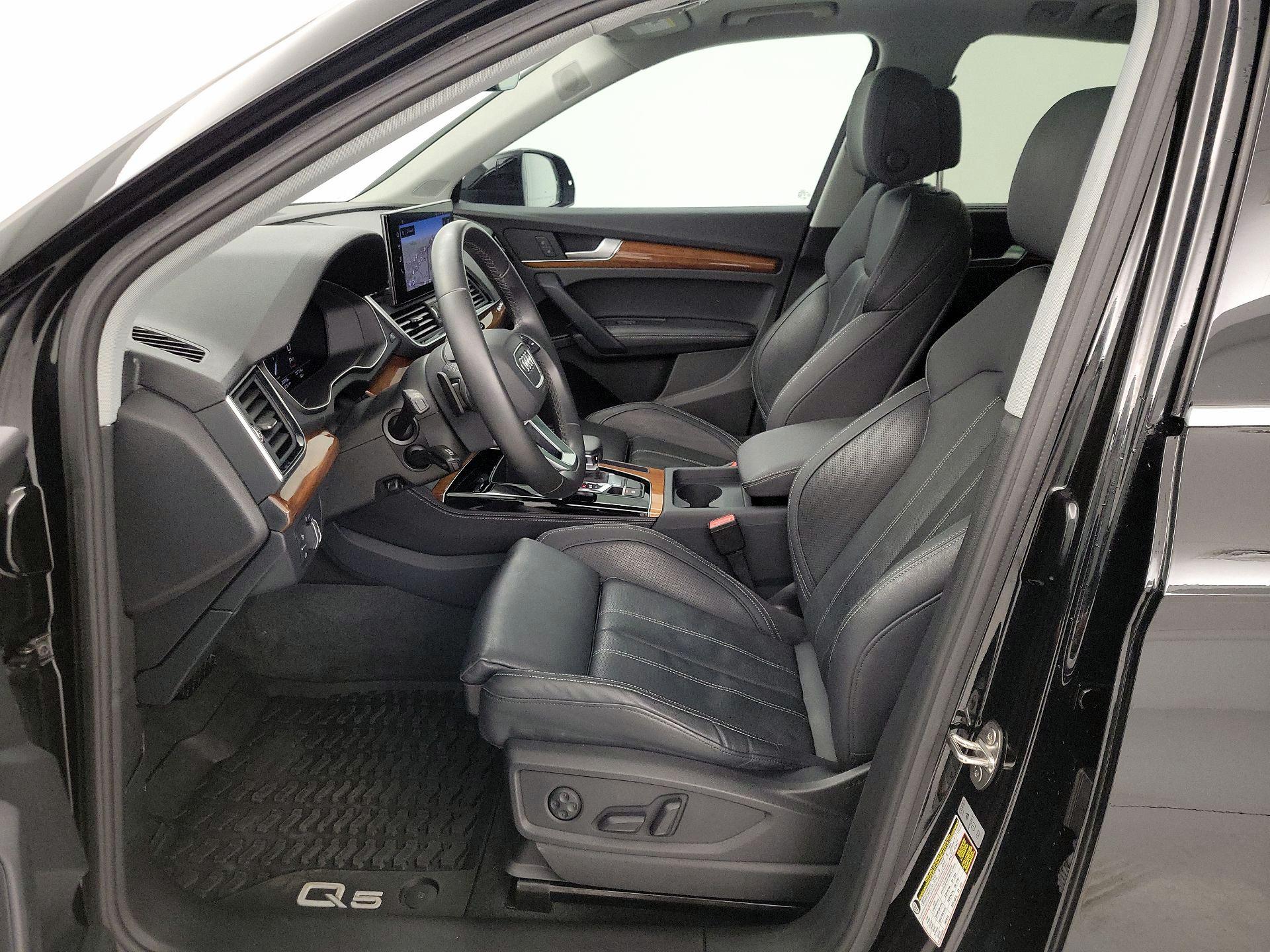 Thumbnail: 2023 Audi Q5 - 11