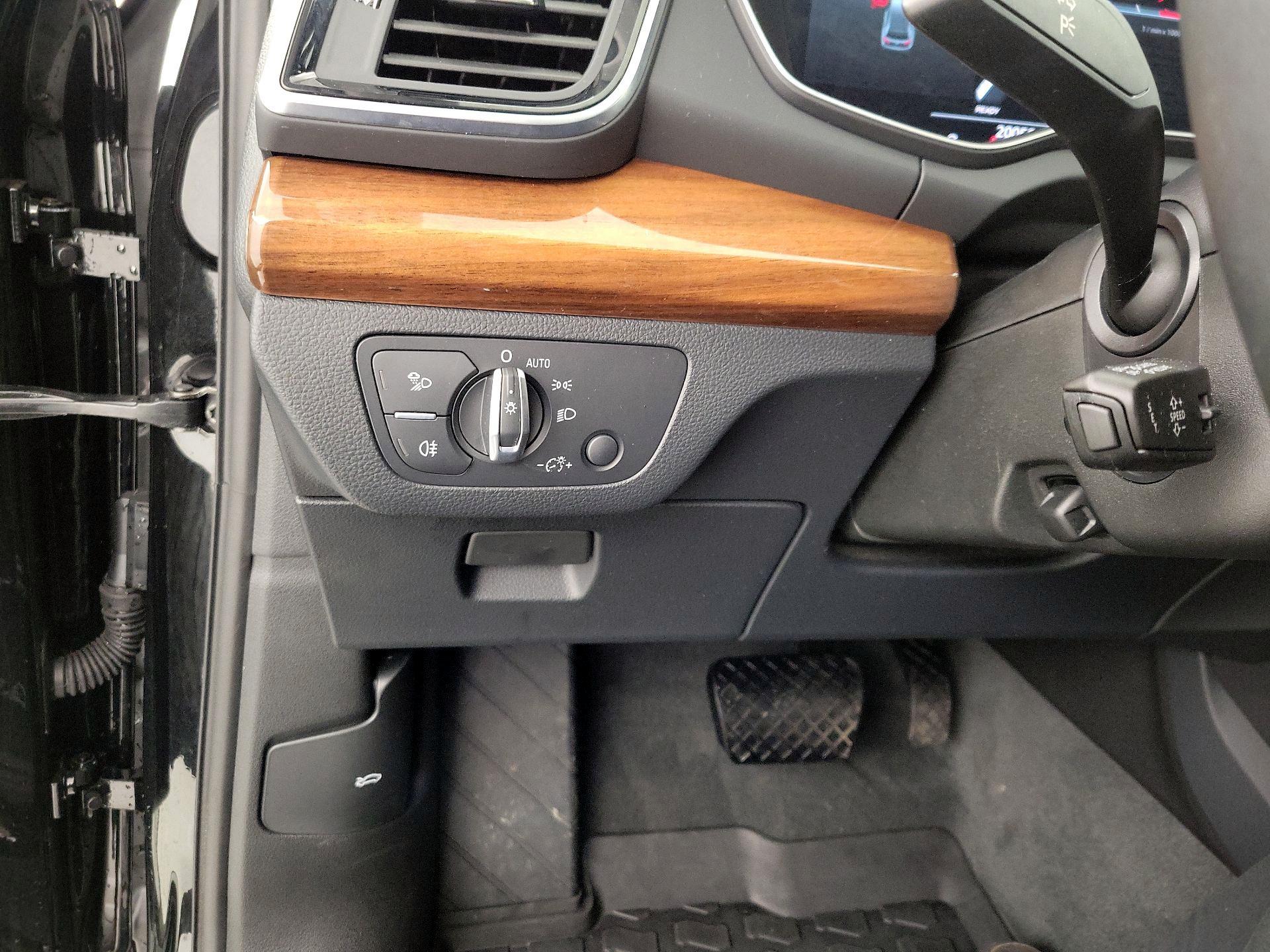 Thumbnail: 2023 Audi Q5 - 13