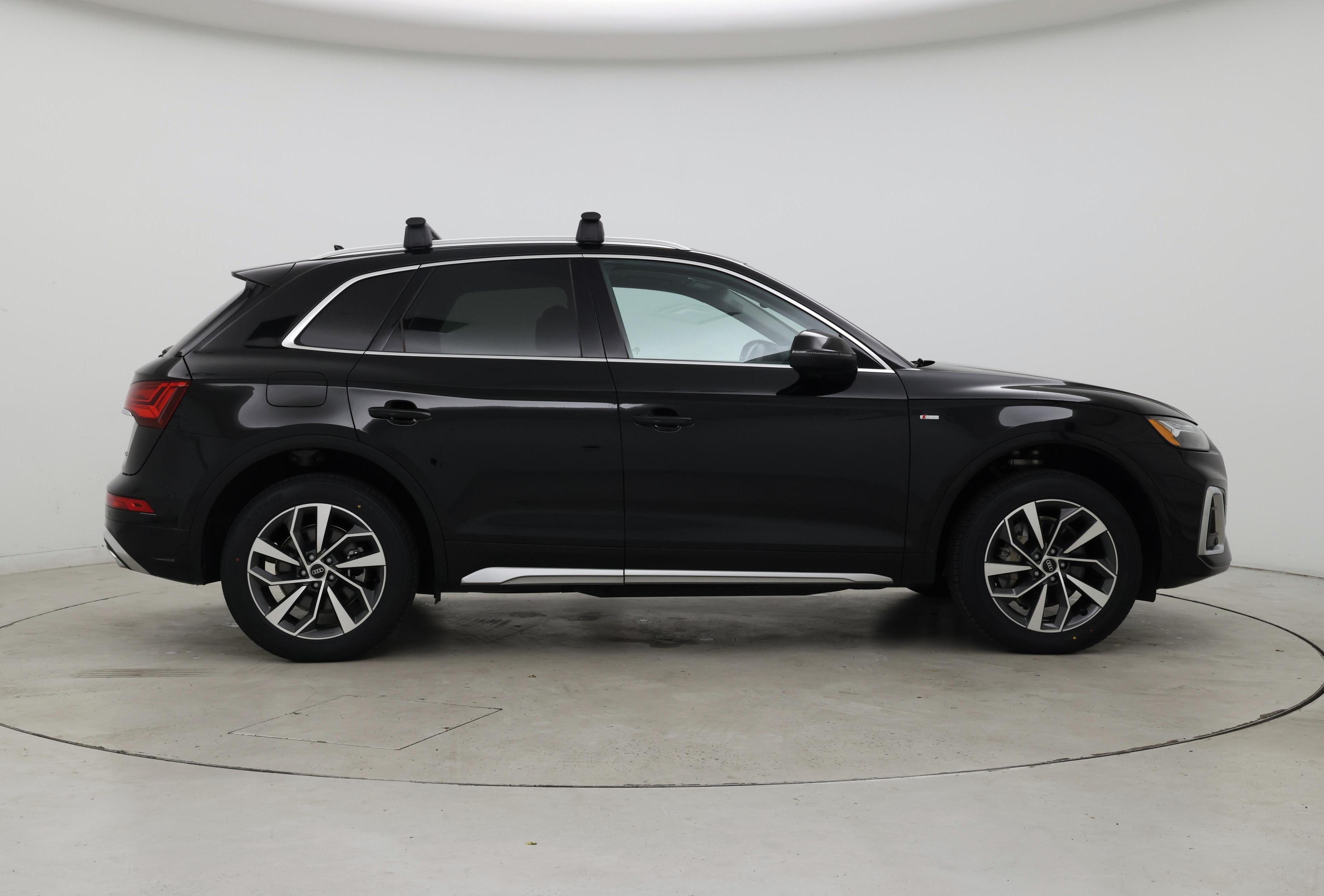 Thumbnail: 2023 Audi Q5 - 7