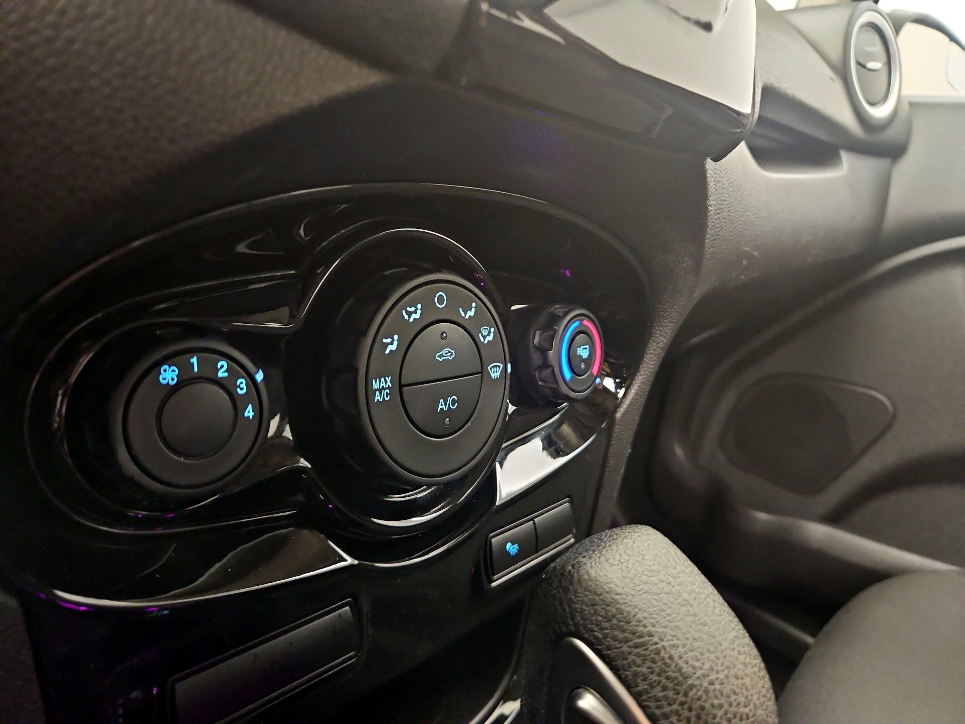 Thumbnail: 2018 Ford Fiesta - 16