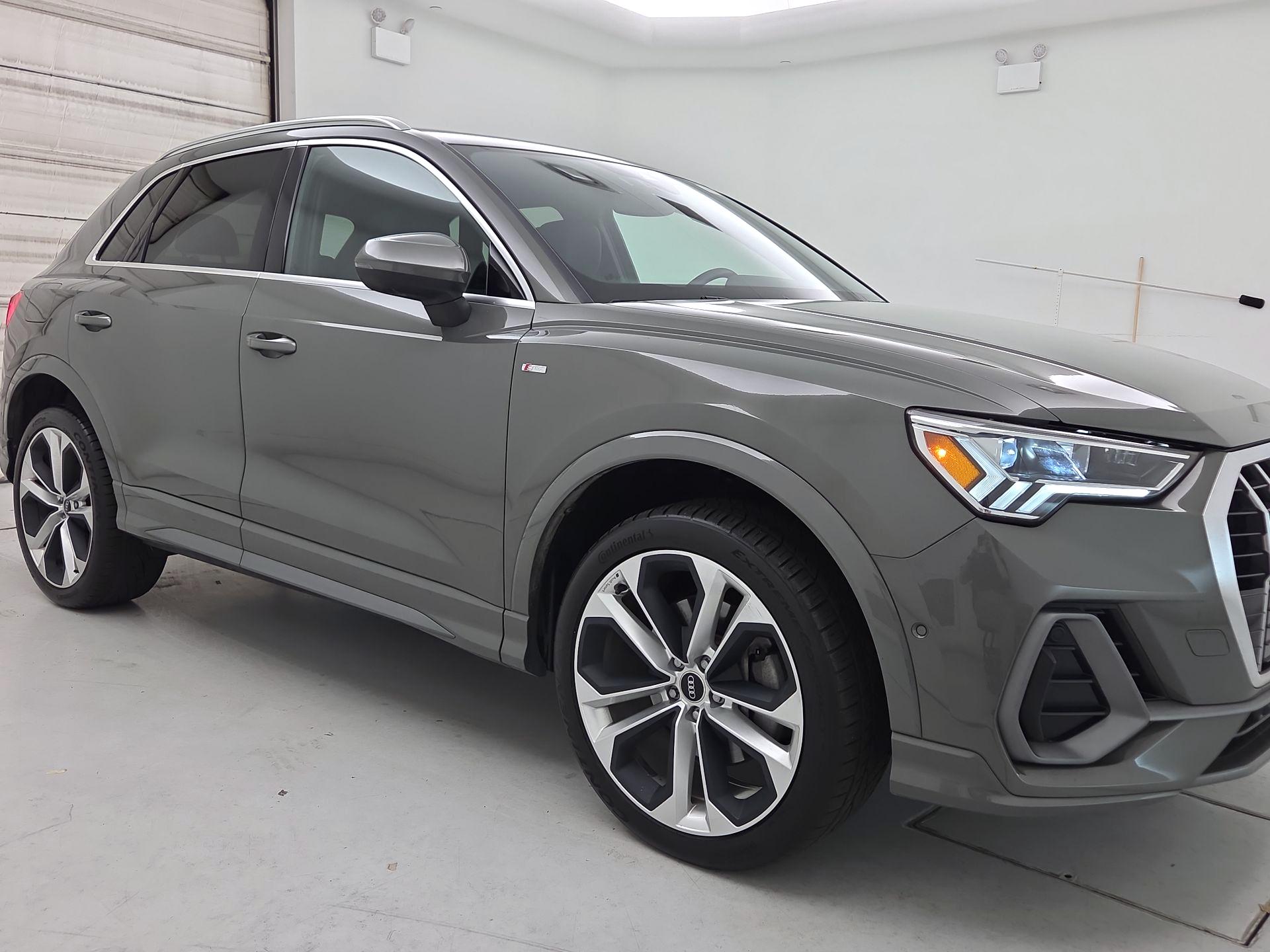 Thumbnail: 2021 Audi Q3 - 1