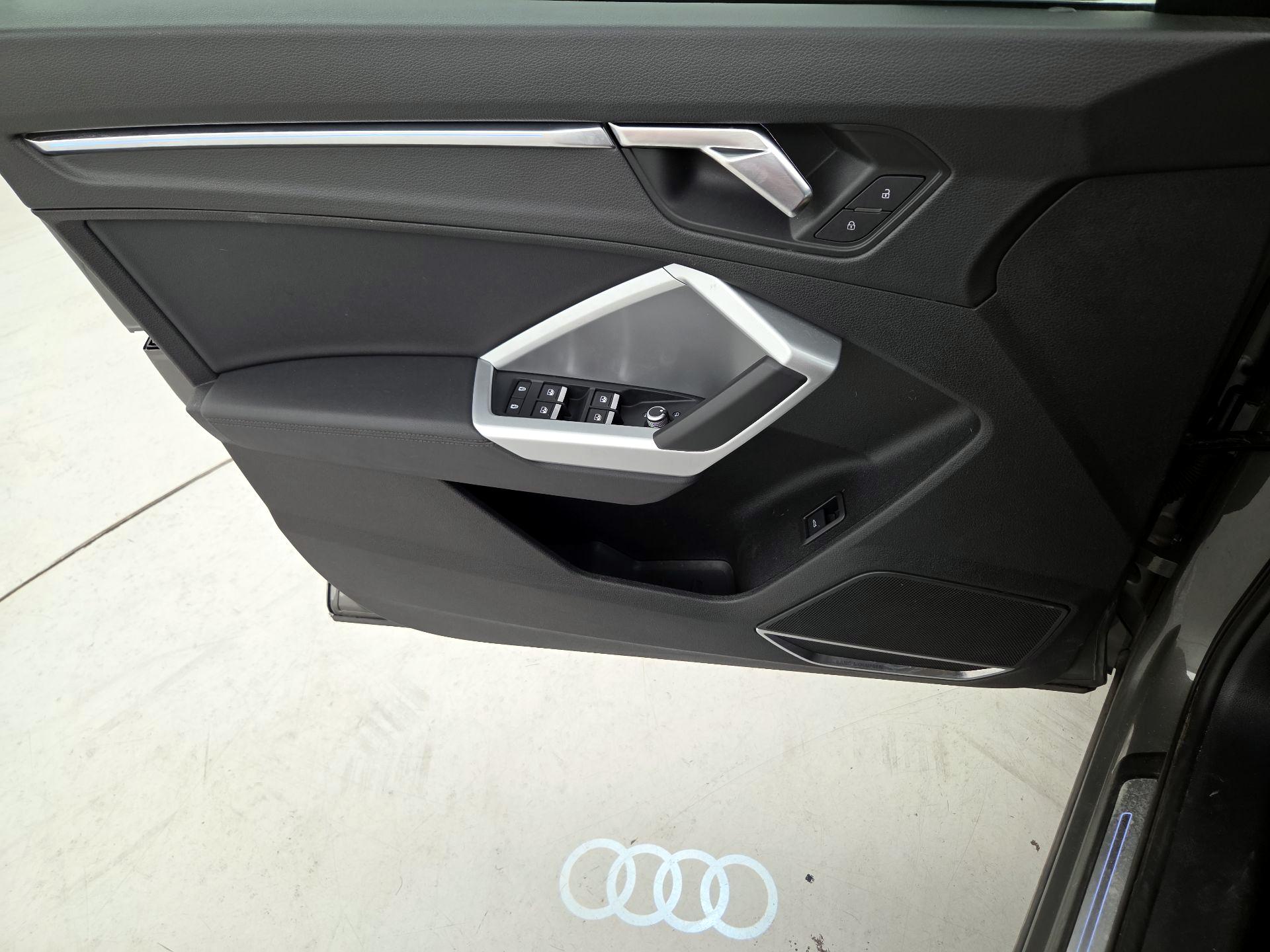 Thumbnail: 2021 Audi Q3 - 10