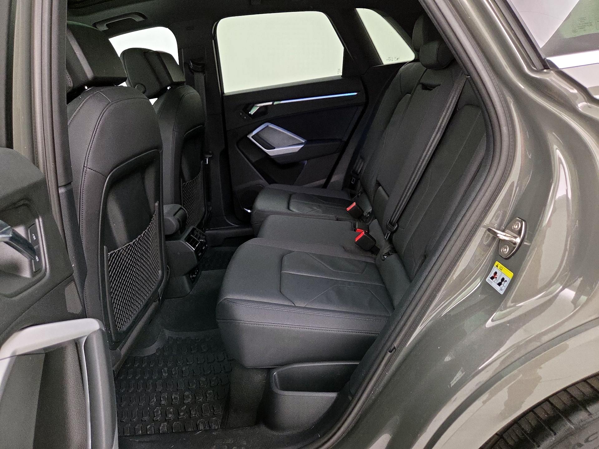 Thumbnail: 2021 Audi Q3 - 19