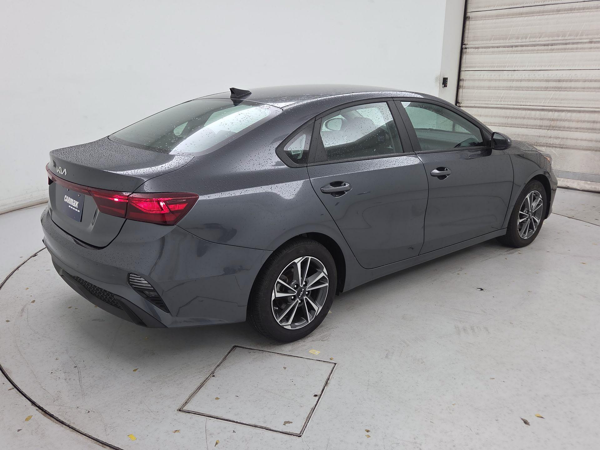 Thumbnail: 2024 Kia Forte - 5