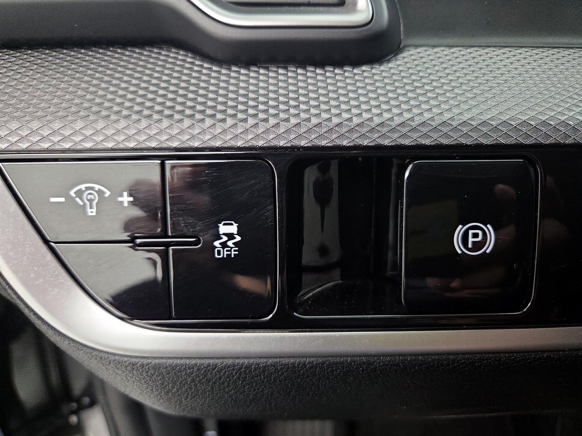 Thumbnail: 2024 Kia Sportage - 13