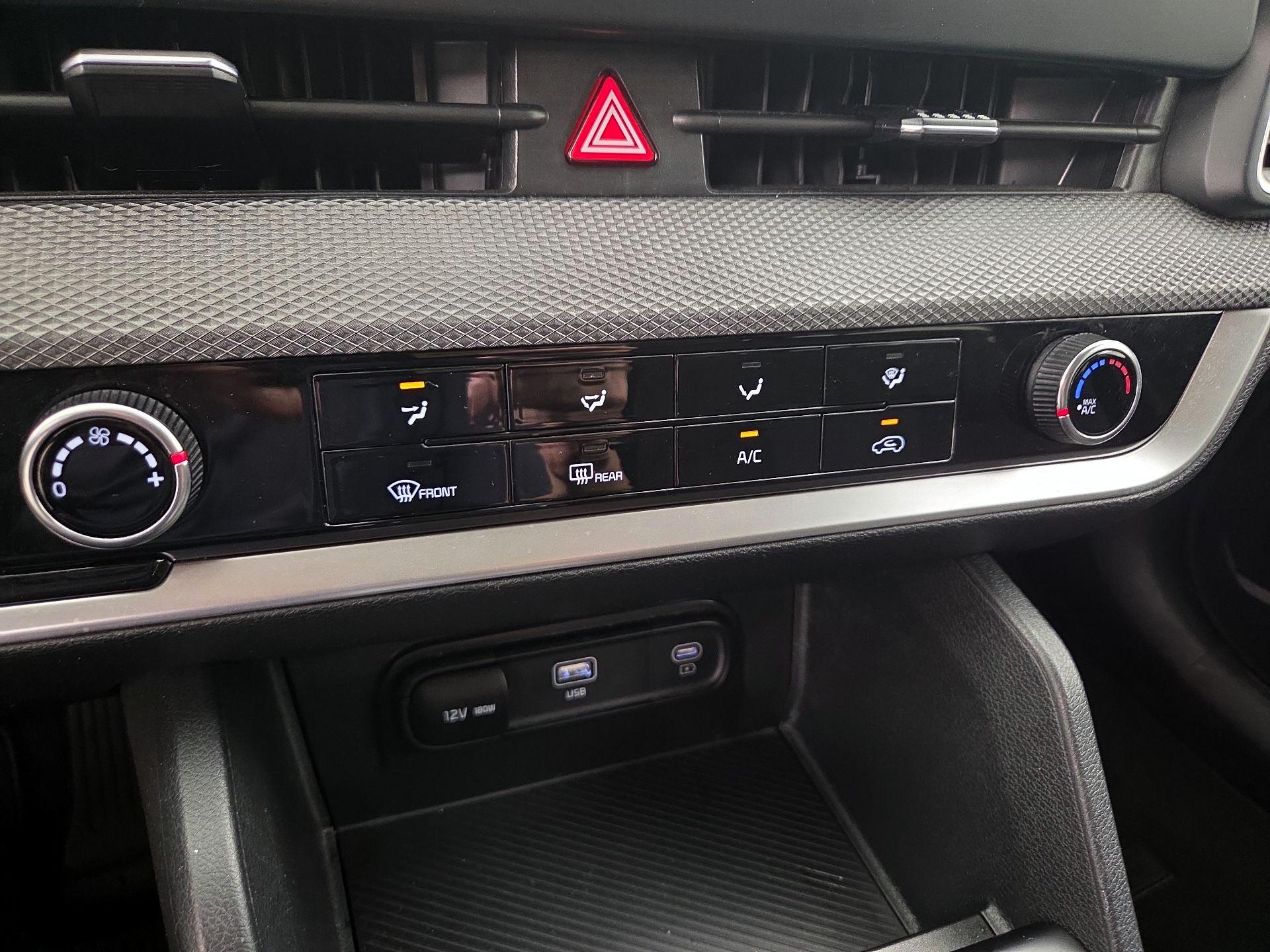 Thumbnail: 2024 Kia Sportage - 16