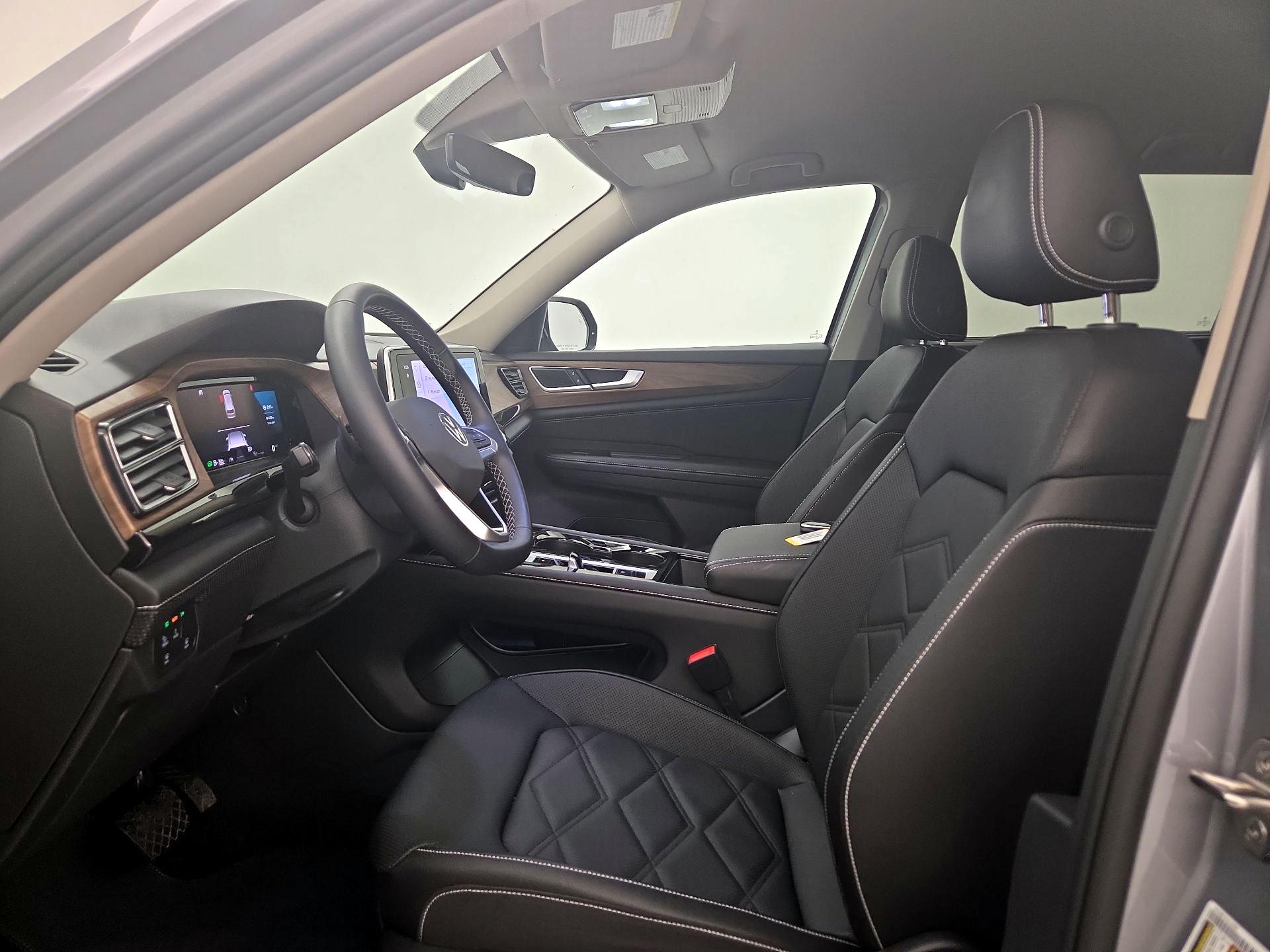 Thumbnail: 2025 Volkswagen Atlas - 11