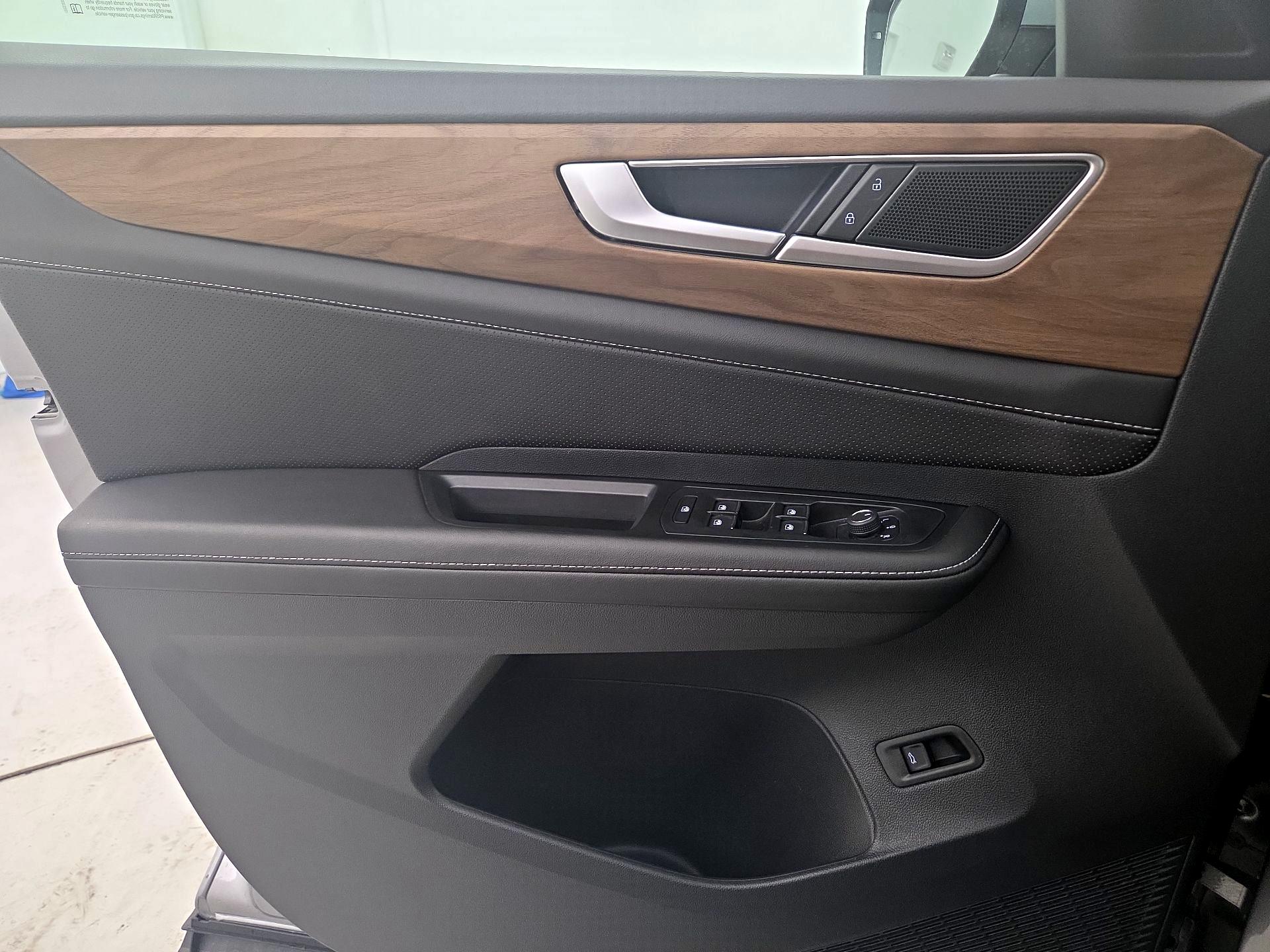 Thumbnail: 2025 Volkswagen Atlas - 12