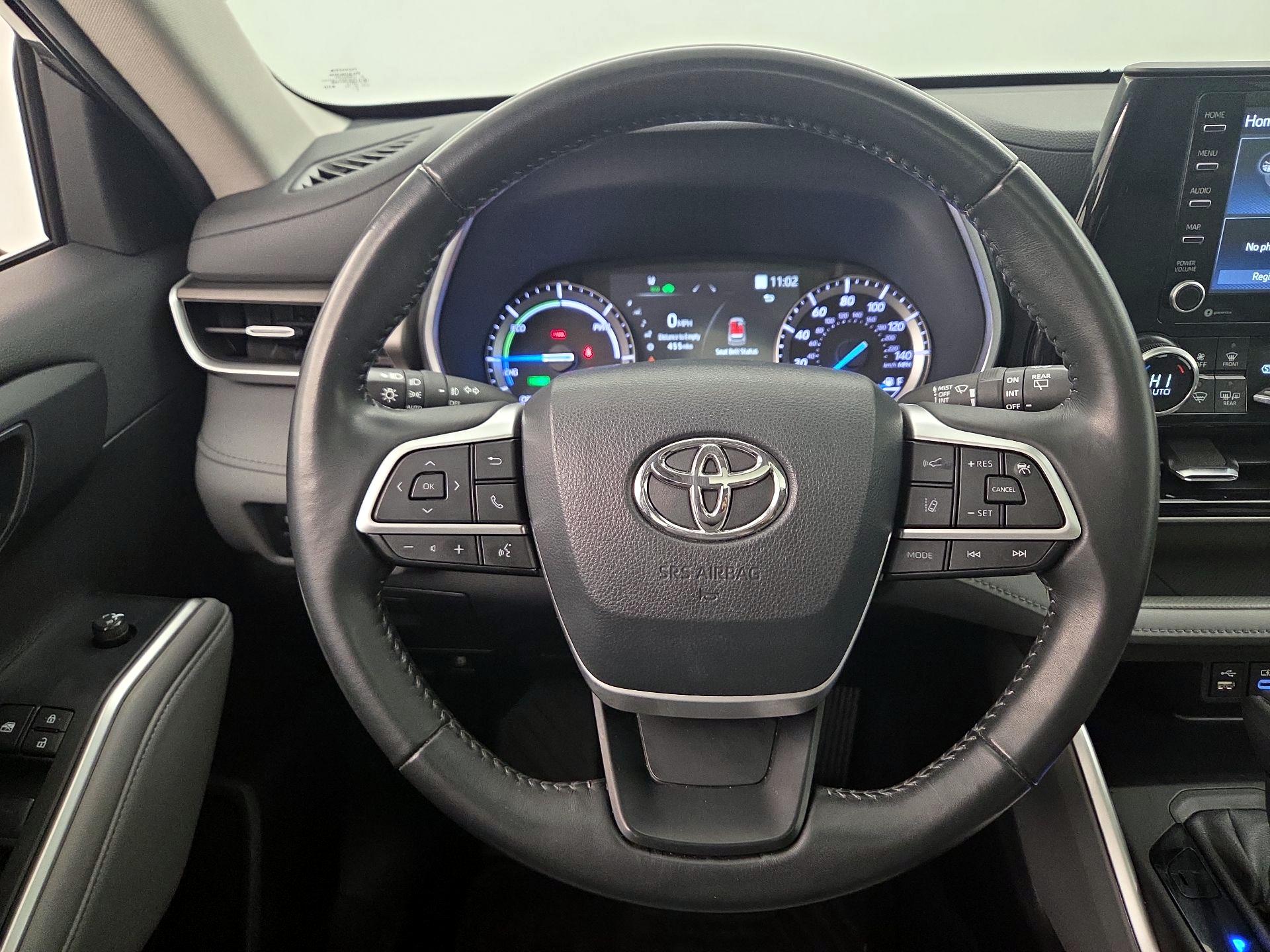 Thumbnail: 2022 Toyota Highlander - 10