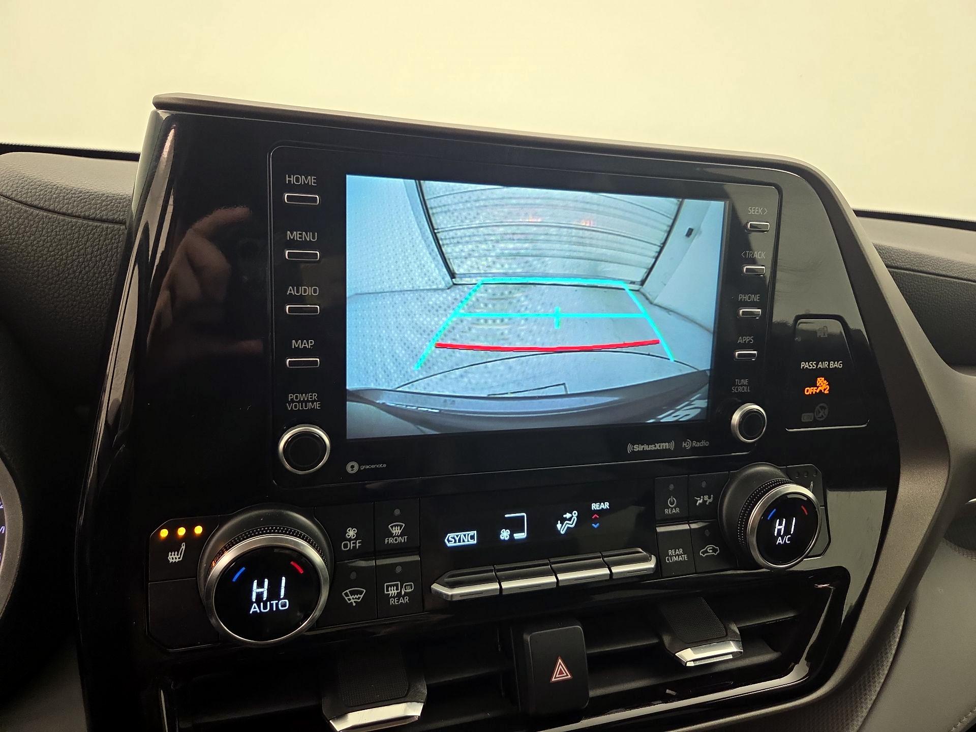 Thumbnail: 2022 Toyota Highlander - 14