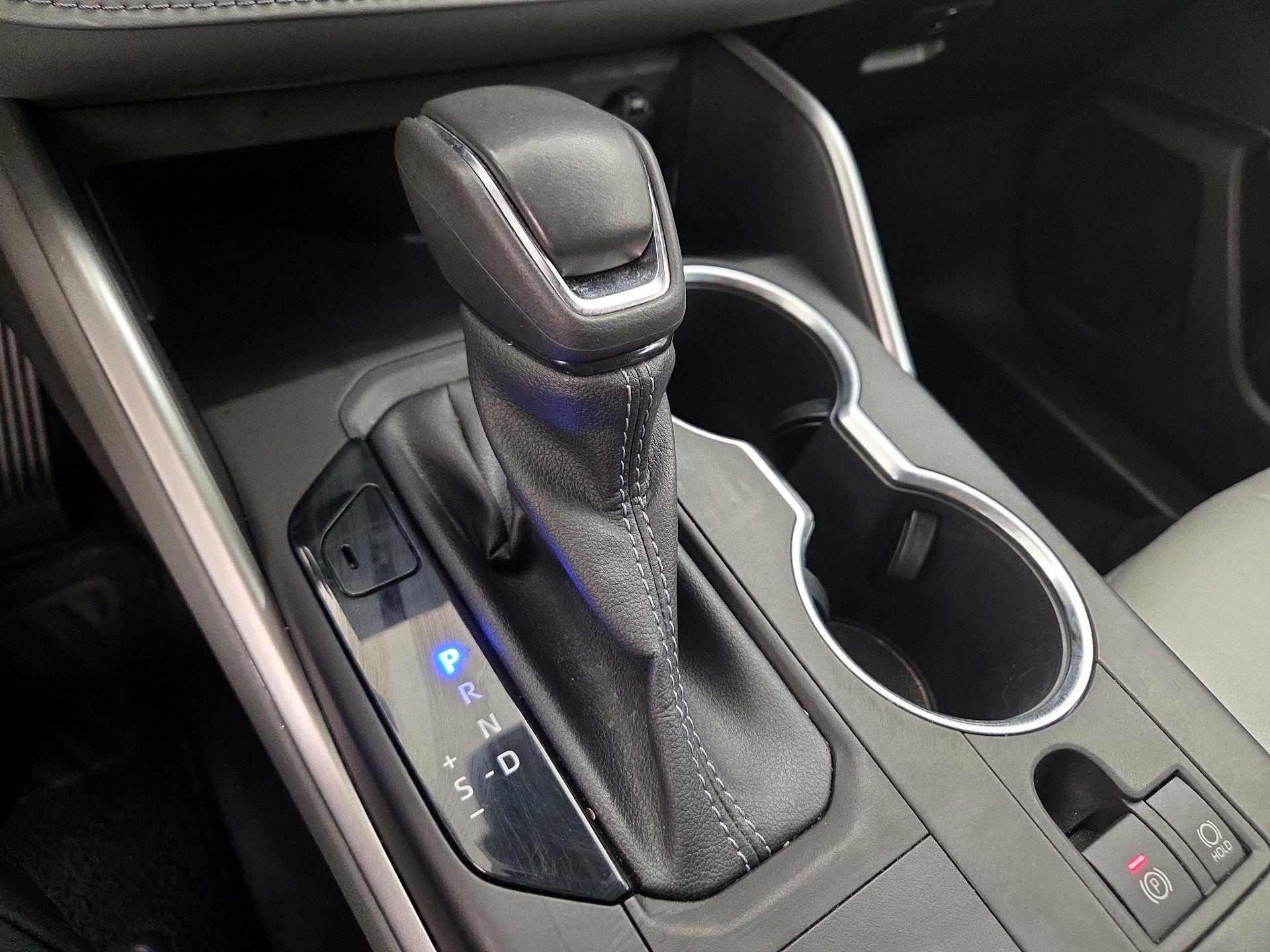 Thumbnail: 2022 Toyota Highlander - 17