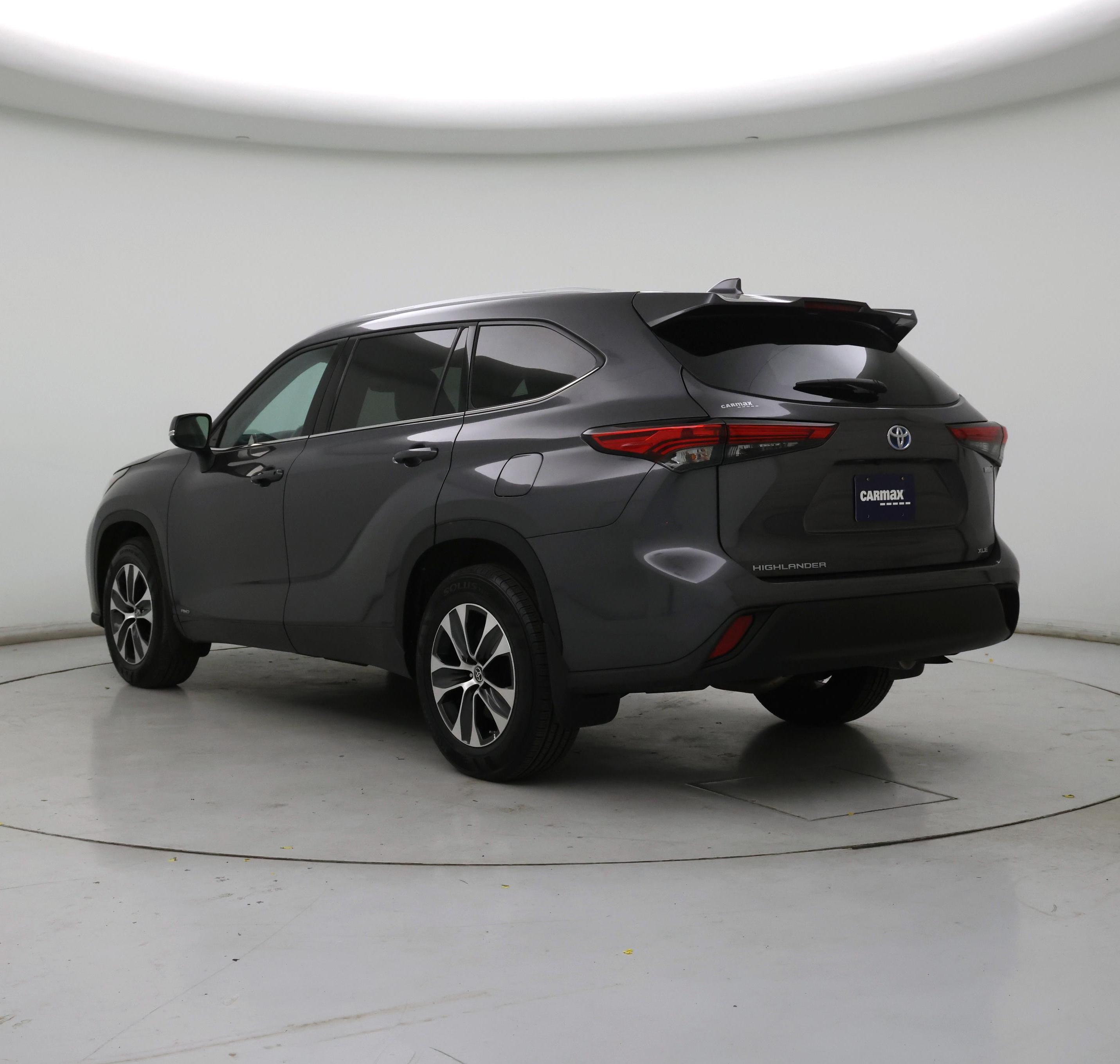 Thumbnail: 2022 Toyota Highlander - 2