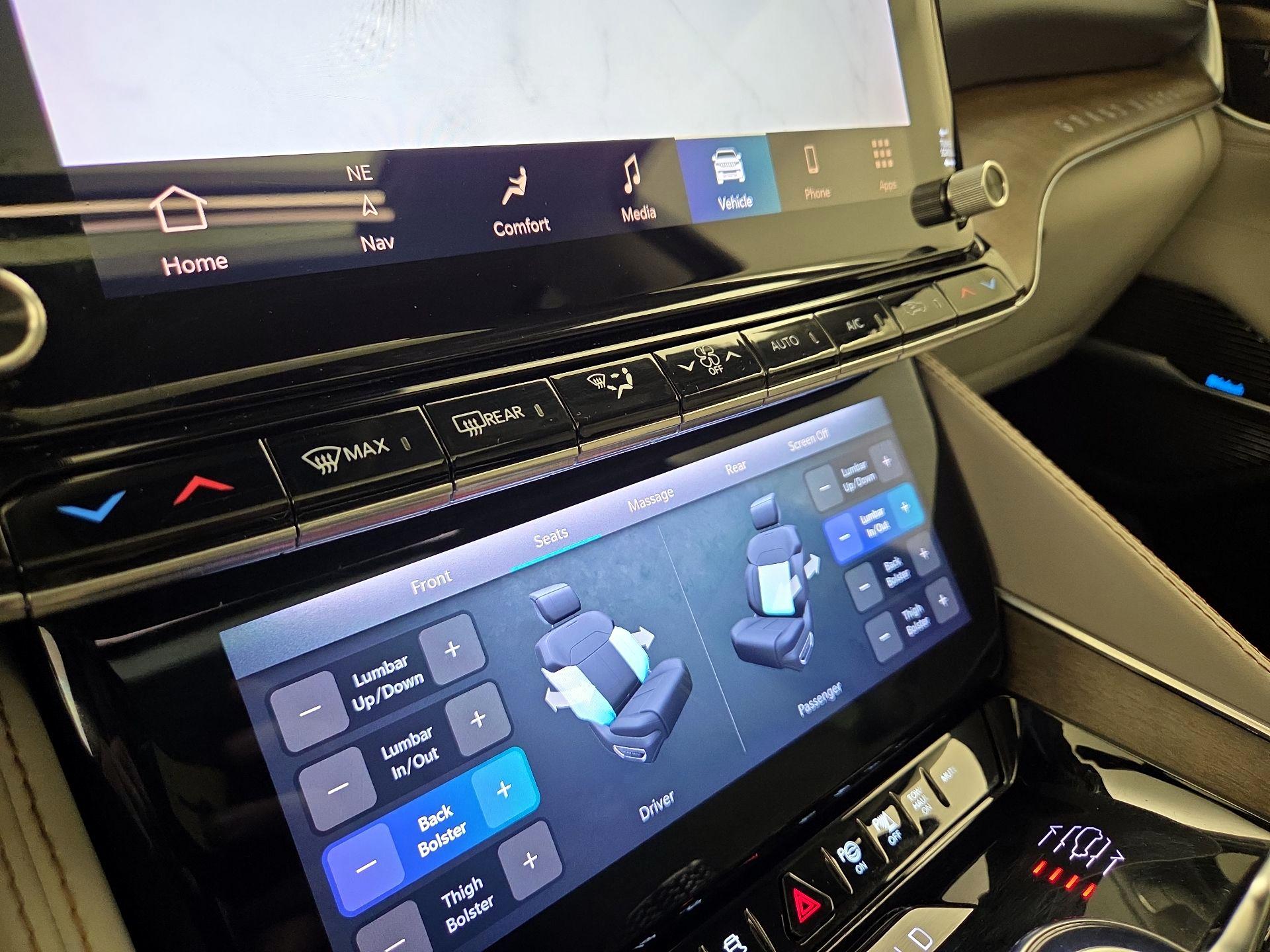 Thumbnail: 2022 Jeep Grand Wagoneer - 15