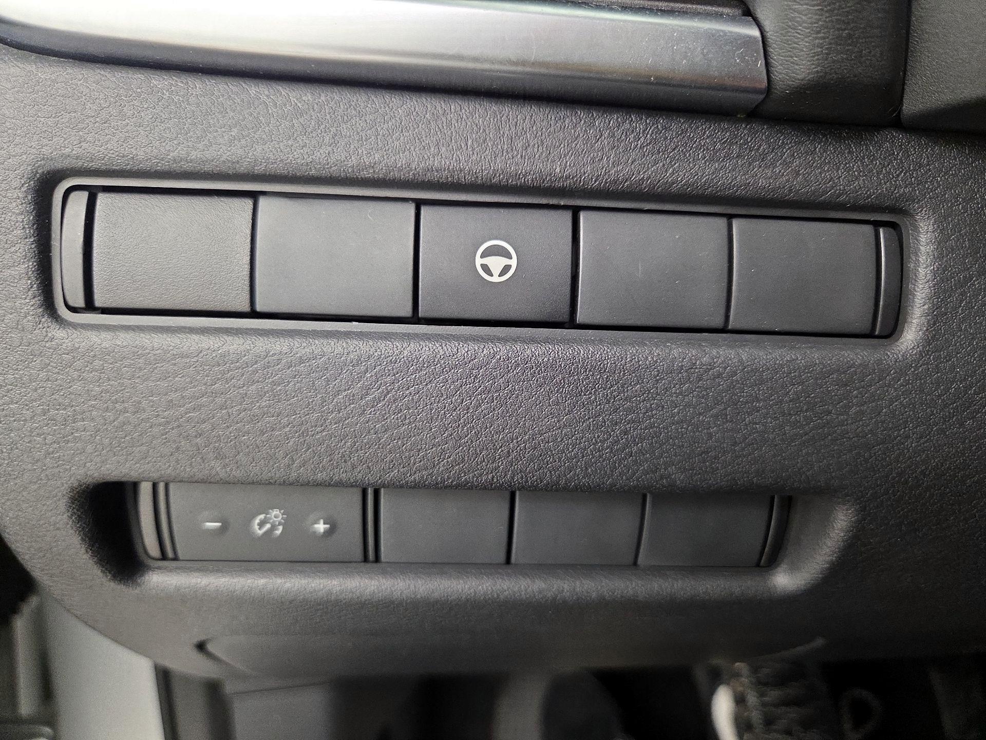 Thumbnail: 2022 Nissan Rogue - 13