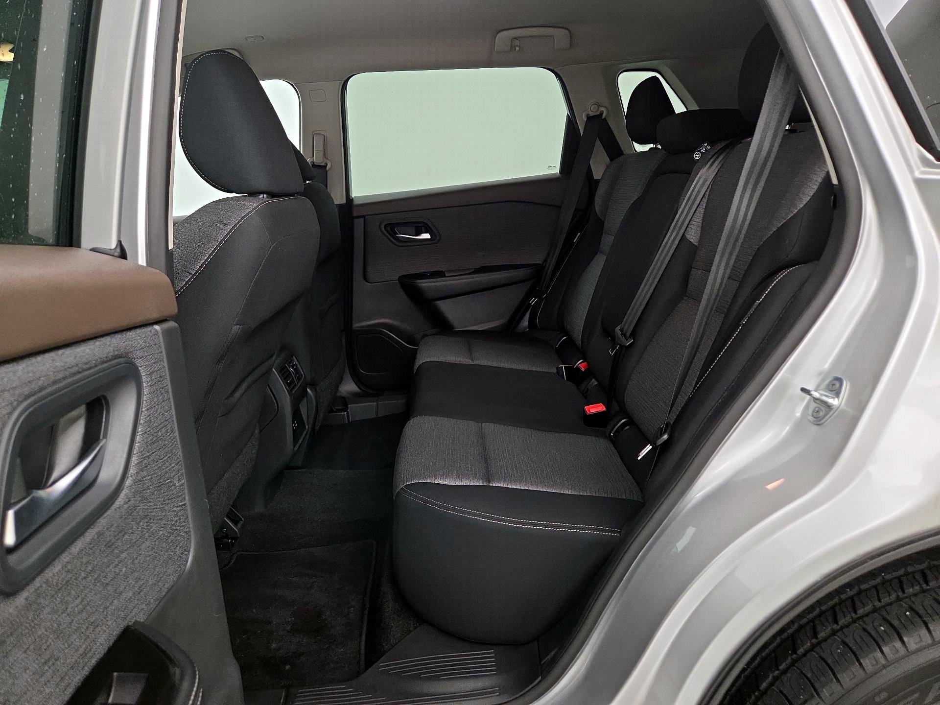 Thumbnail: 2022 Nissan Rogue - 19