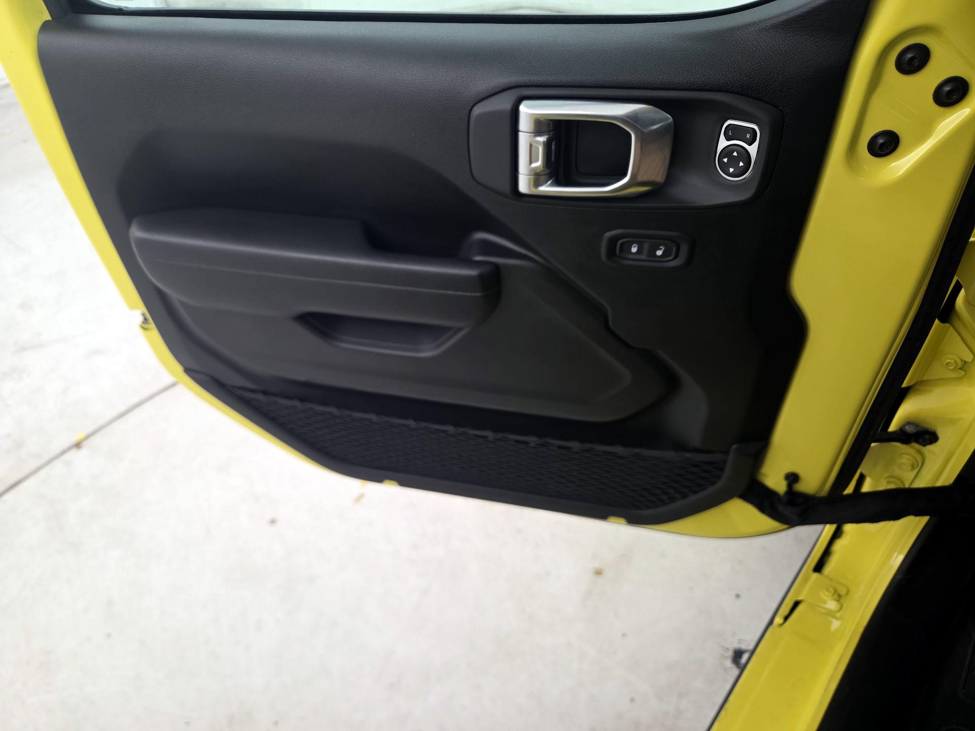 Thumbnail: 2023 Jeep Wrangler - 10