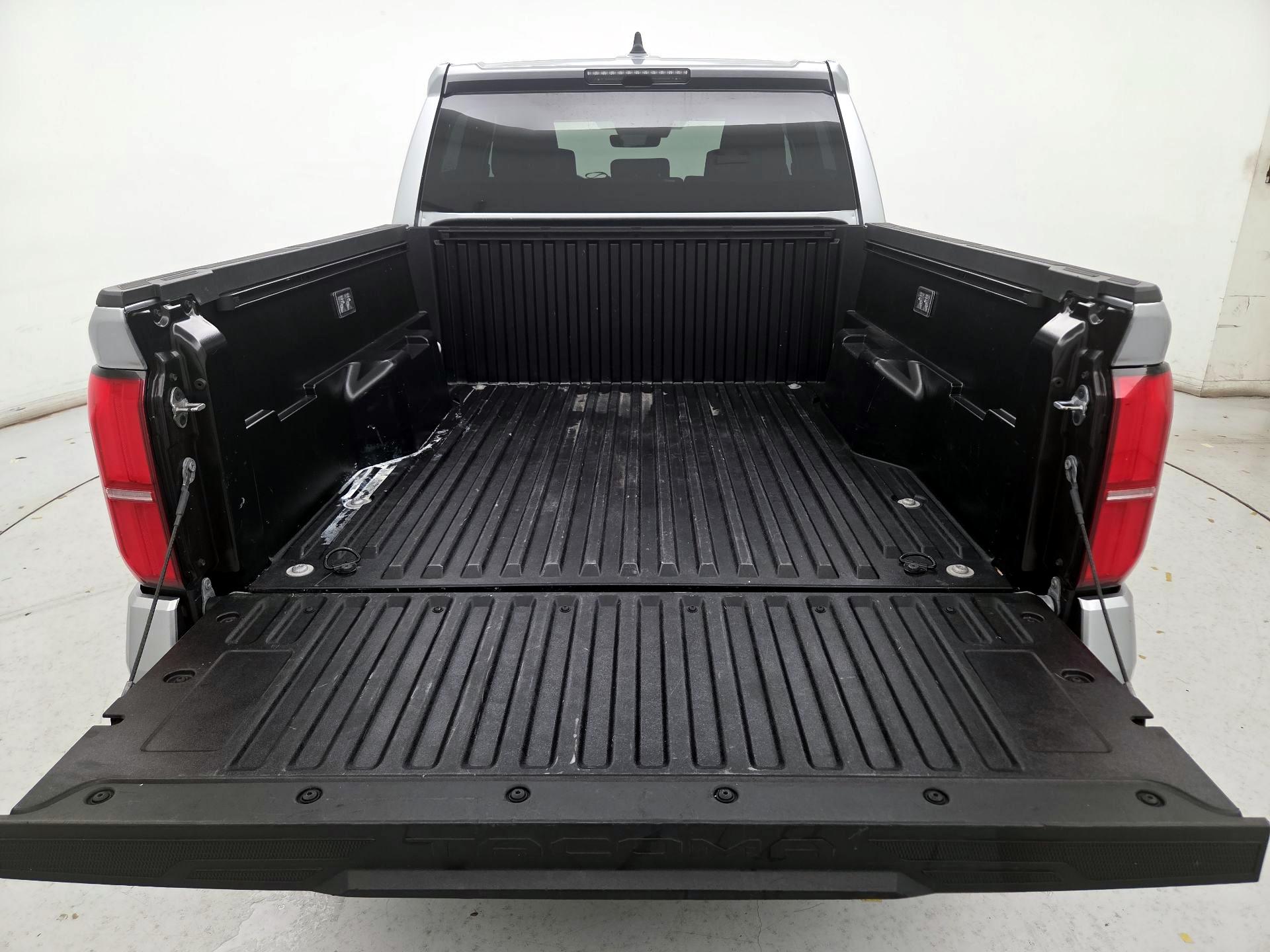 Thumbnail: 2025 Toyota Tacoma - 19