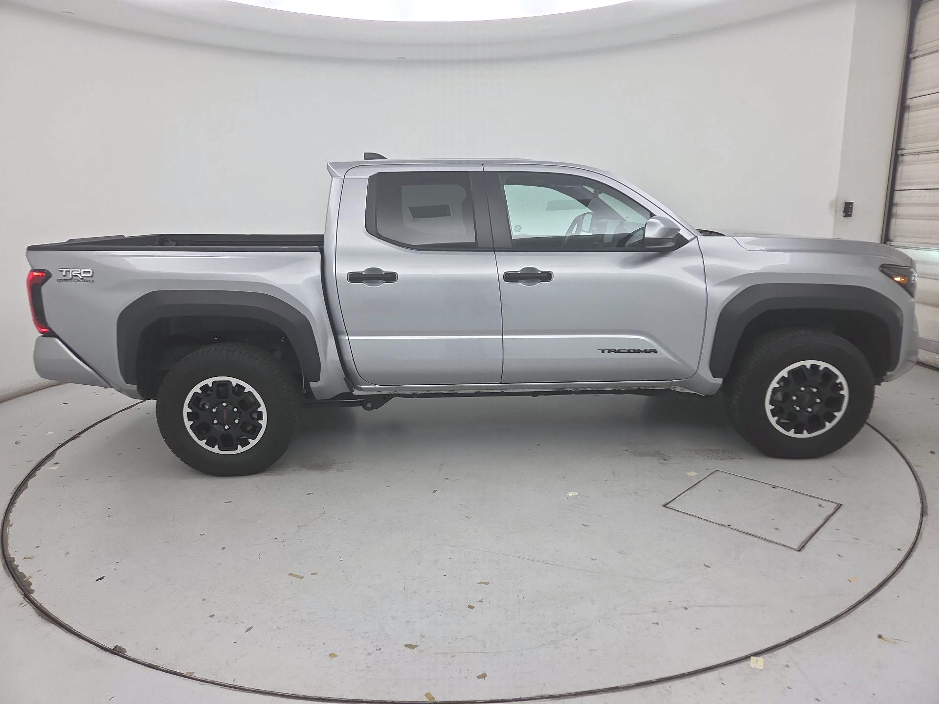 Thumbnail: 2025 Toyota Tacoma - 4