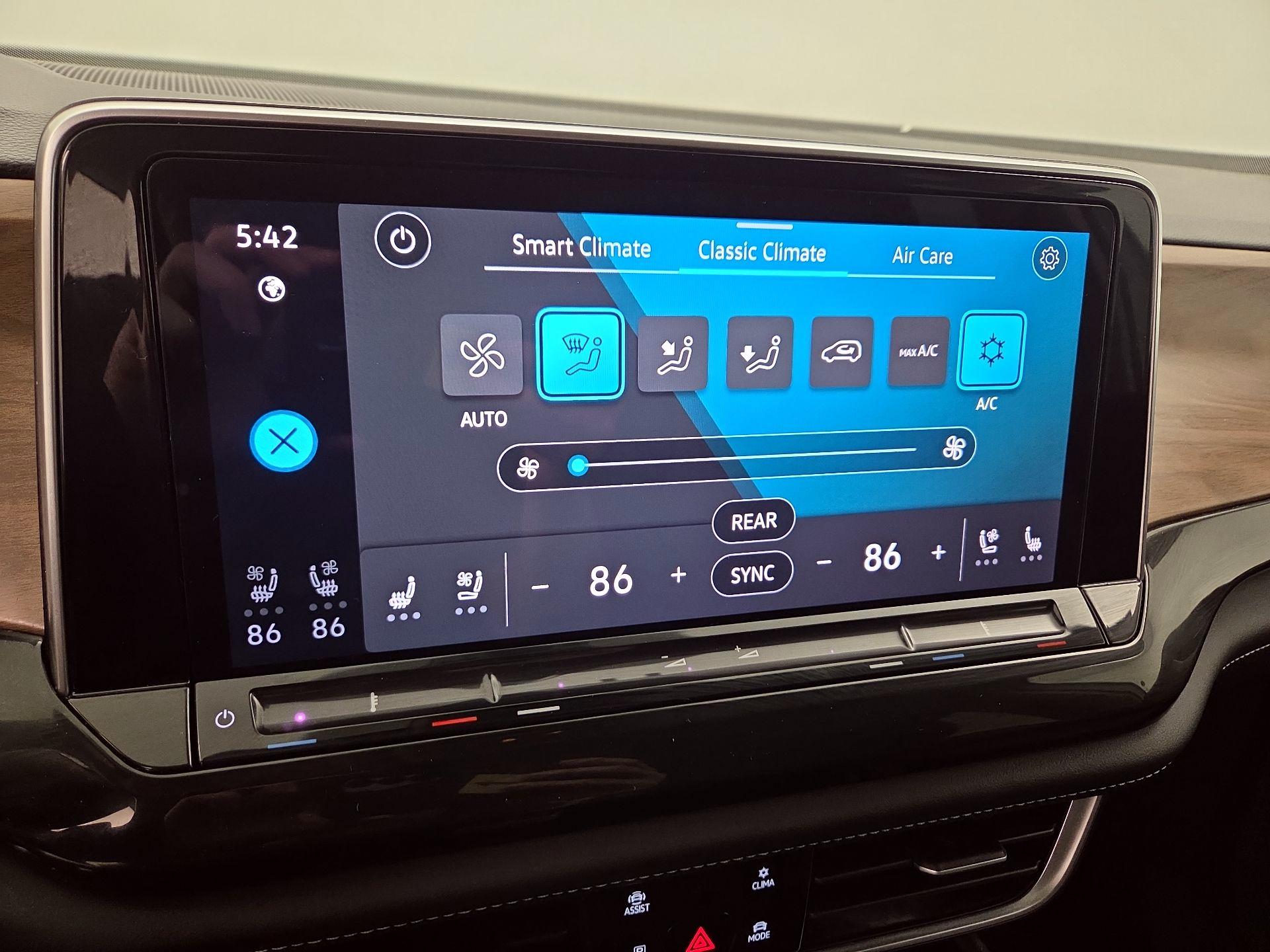 Thumbnail: 2025 Volkswagen Atlas - 16