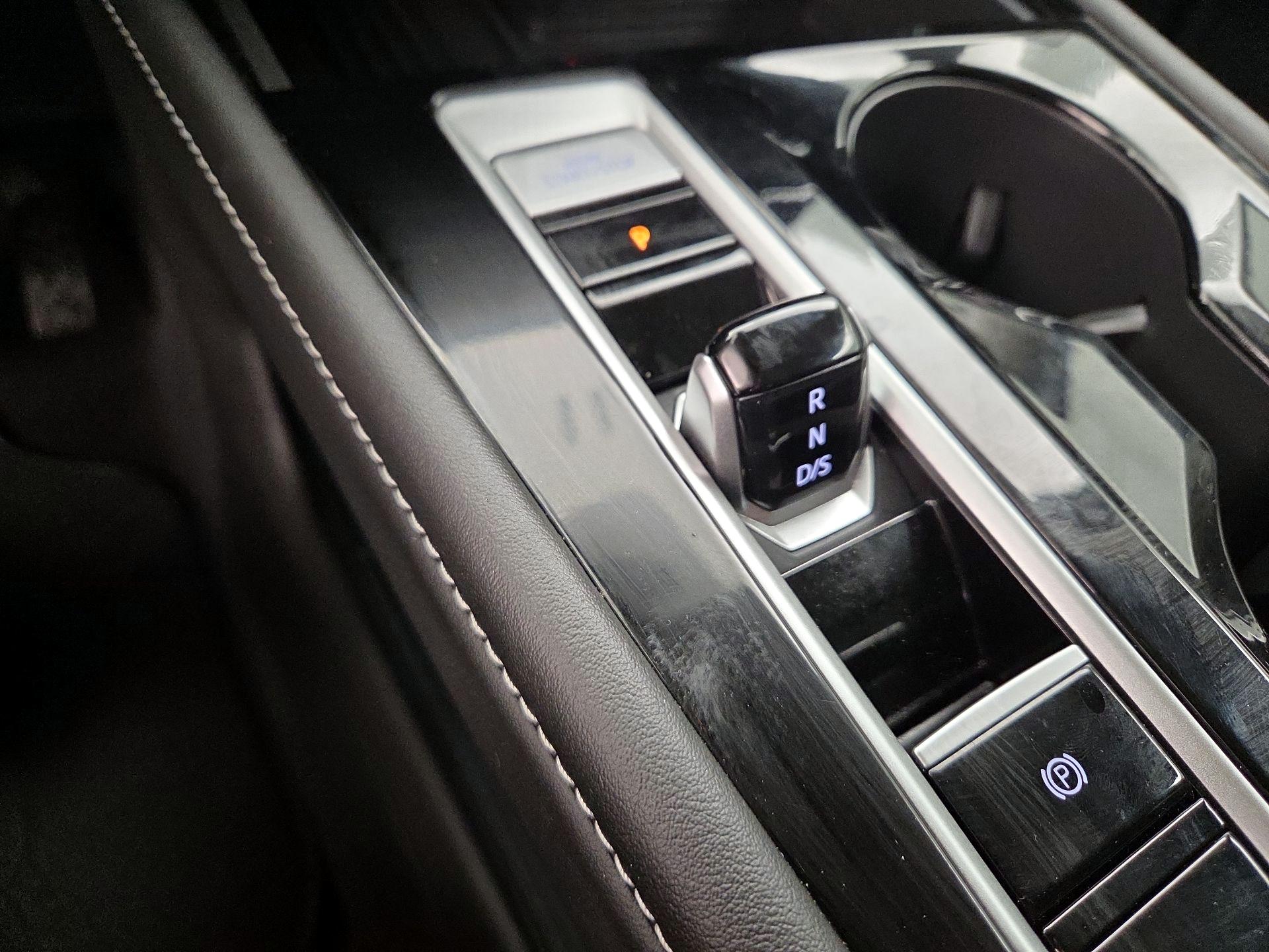 Thumbnail: 2025 Volkswagen Atlas - 17