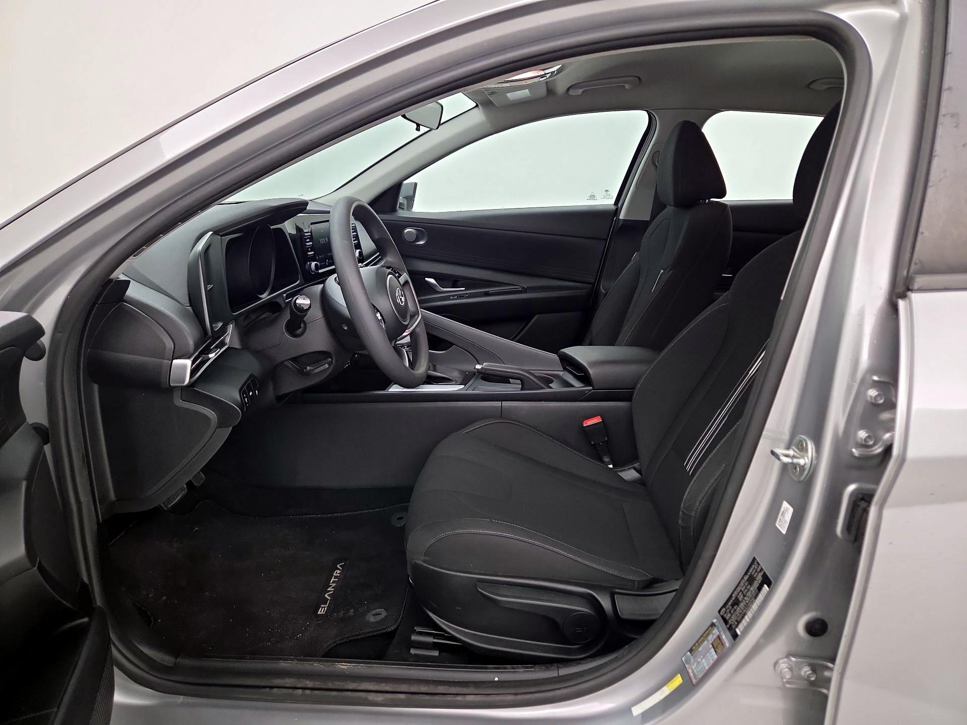 Thumbnail: 2021 Hyundai Elantra - 11