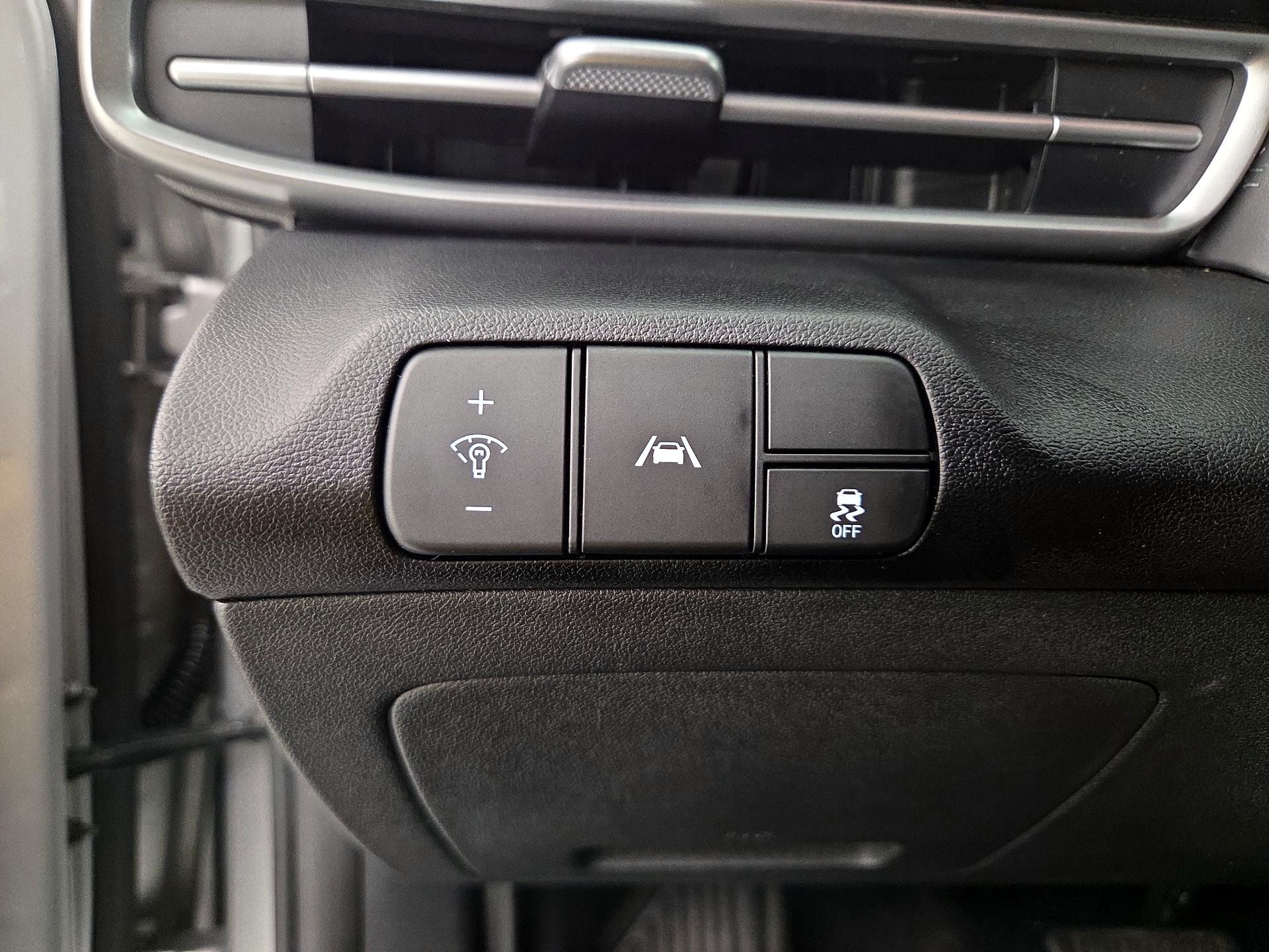 Thumbnail: 2021 Hyundai Elantra - 13