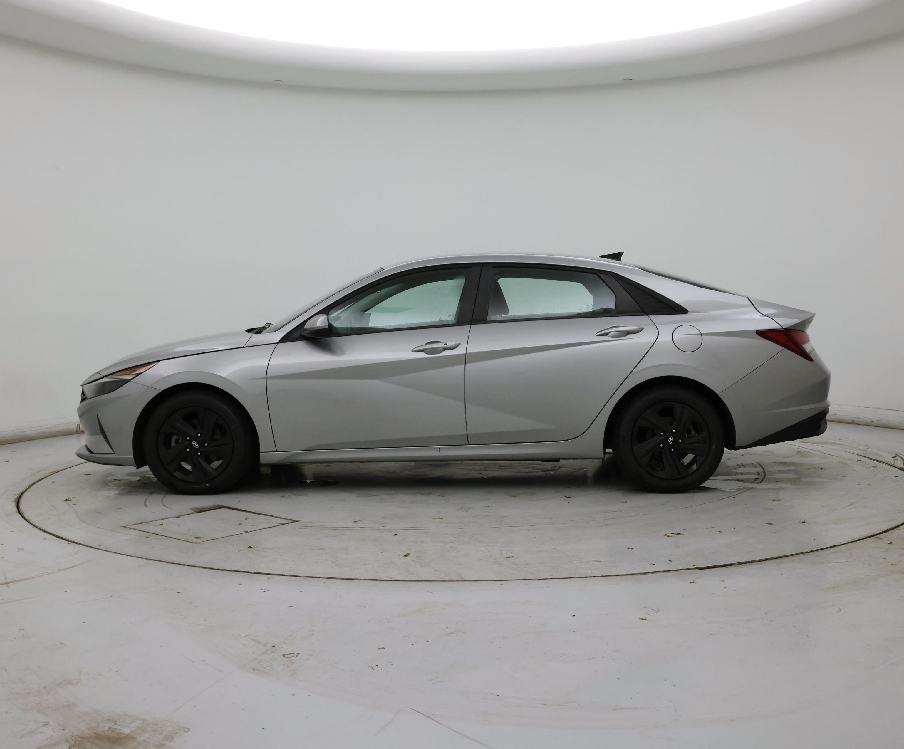 Thumbnail: 2021 Hyundai Elantra - 3