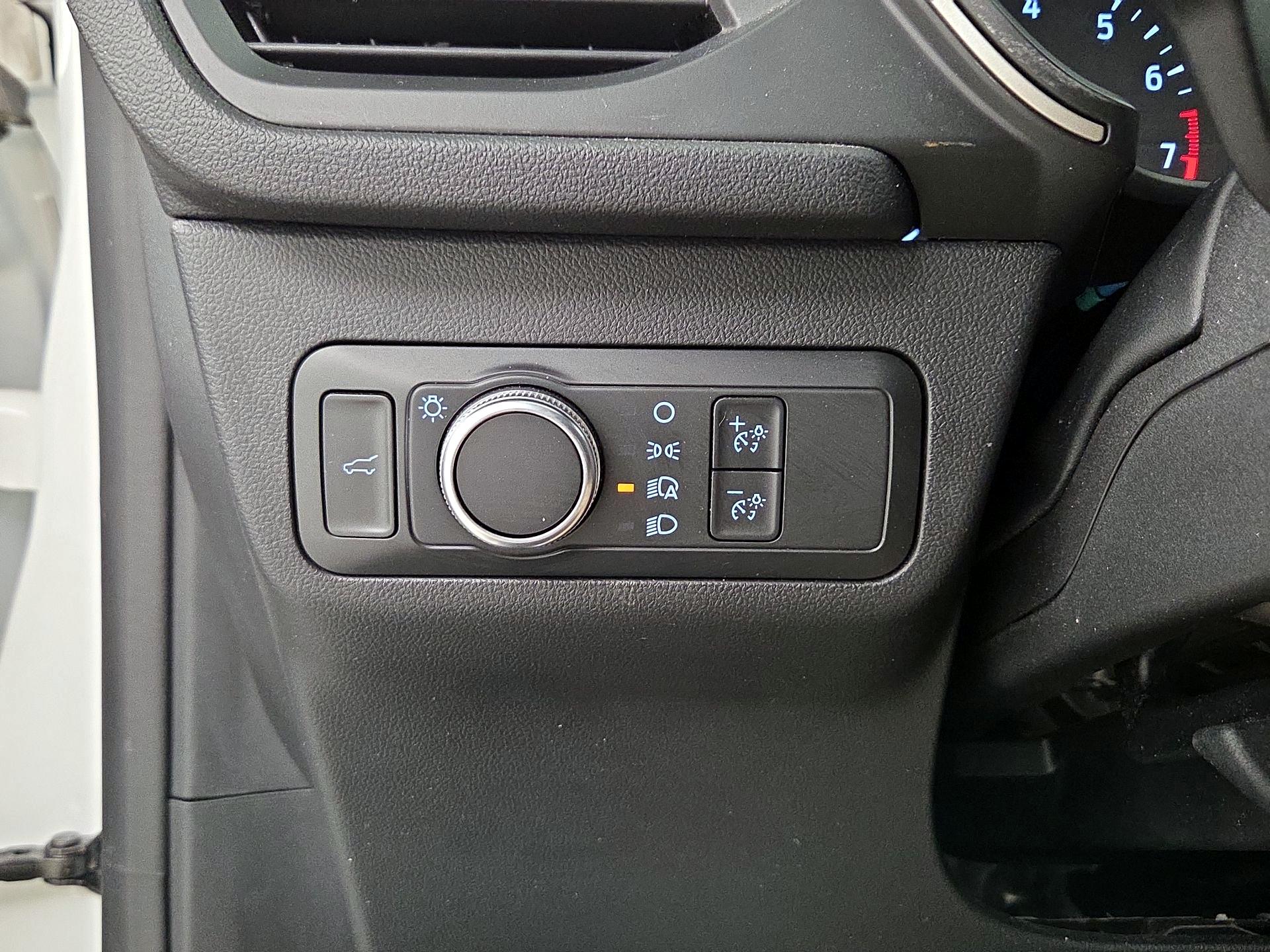 Thumbnail: 2021 Ford Escape - 11