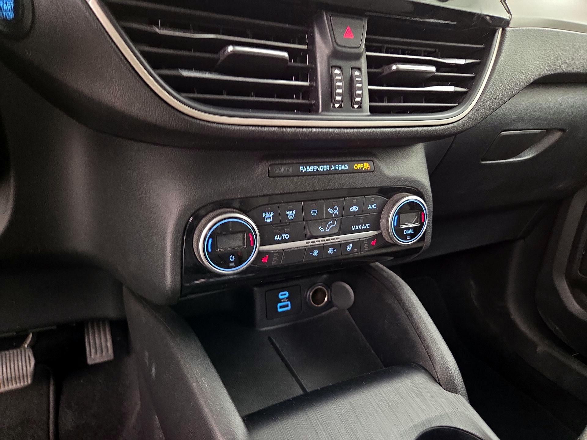 Thumbnail: 2021 Ford Escape - 14