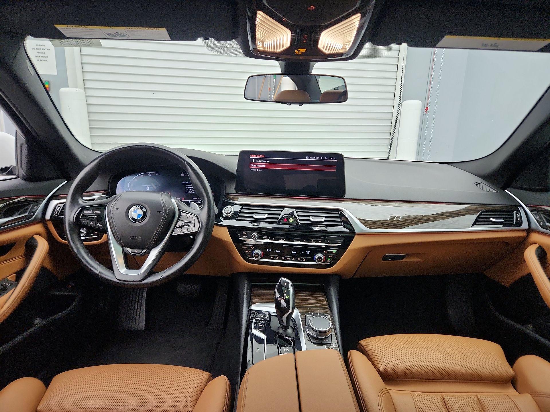 Thumbnail: 2021 BMW 5 Series - 9