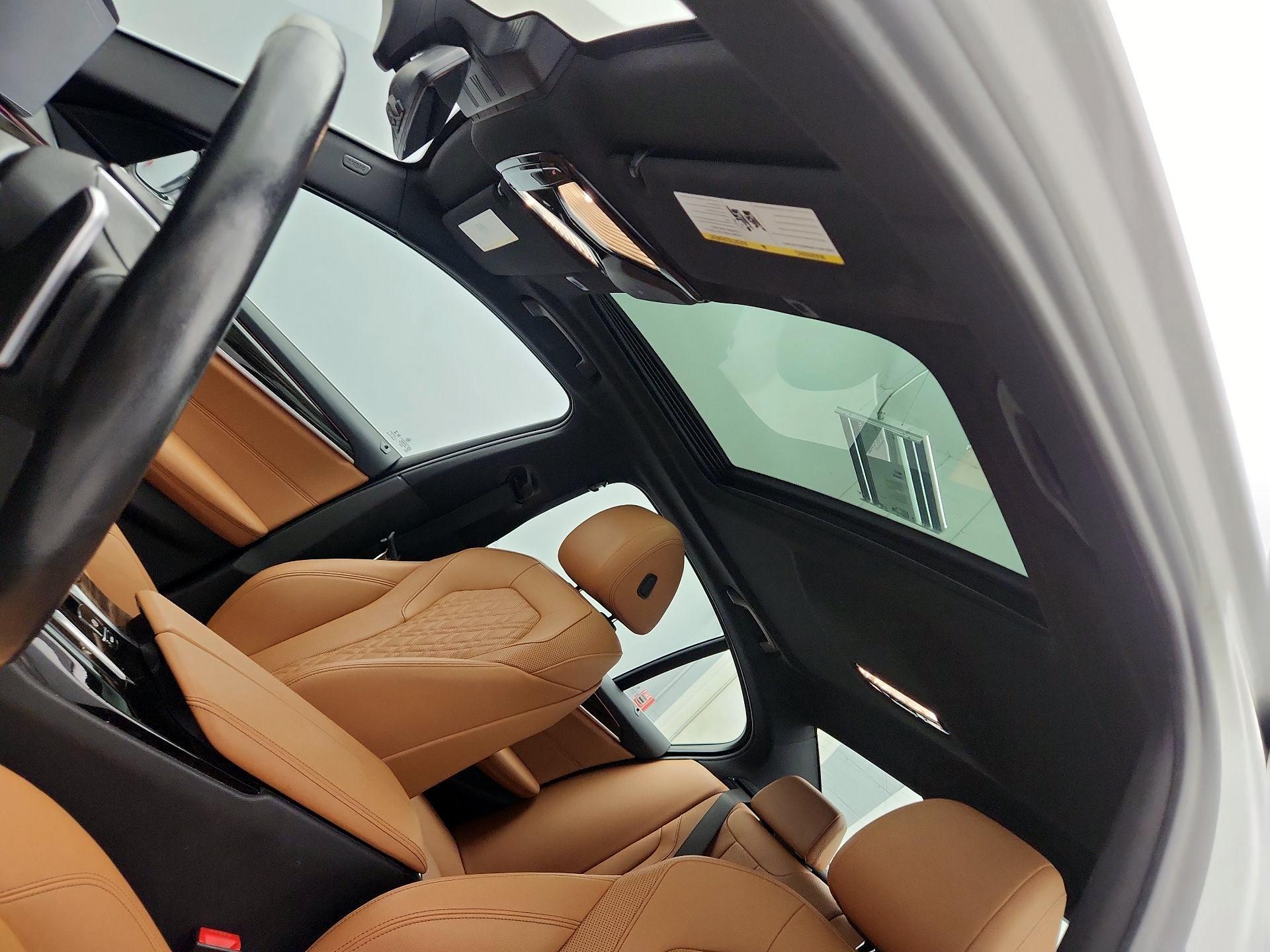 Thumbnail: 2021 BMW 5 Series - 20