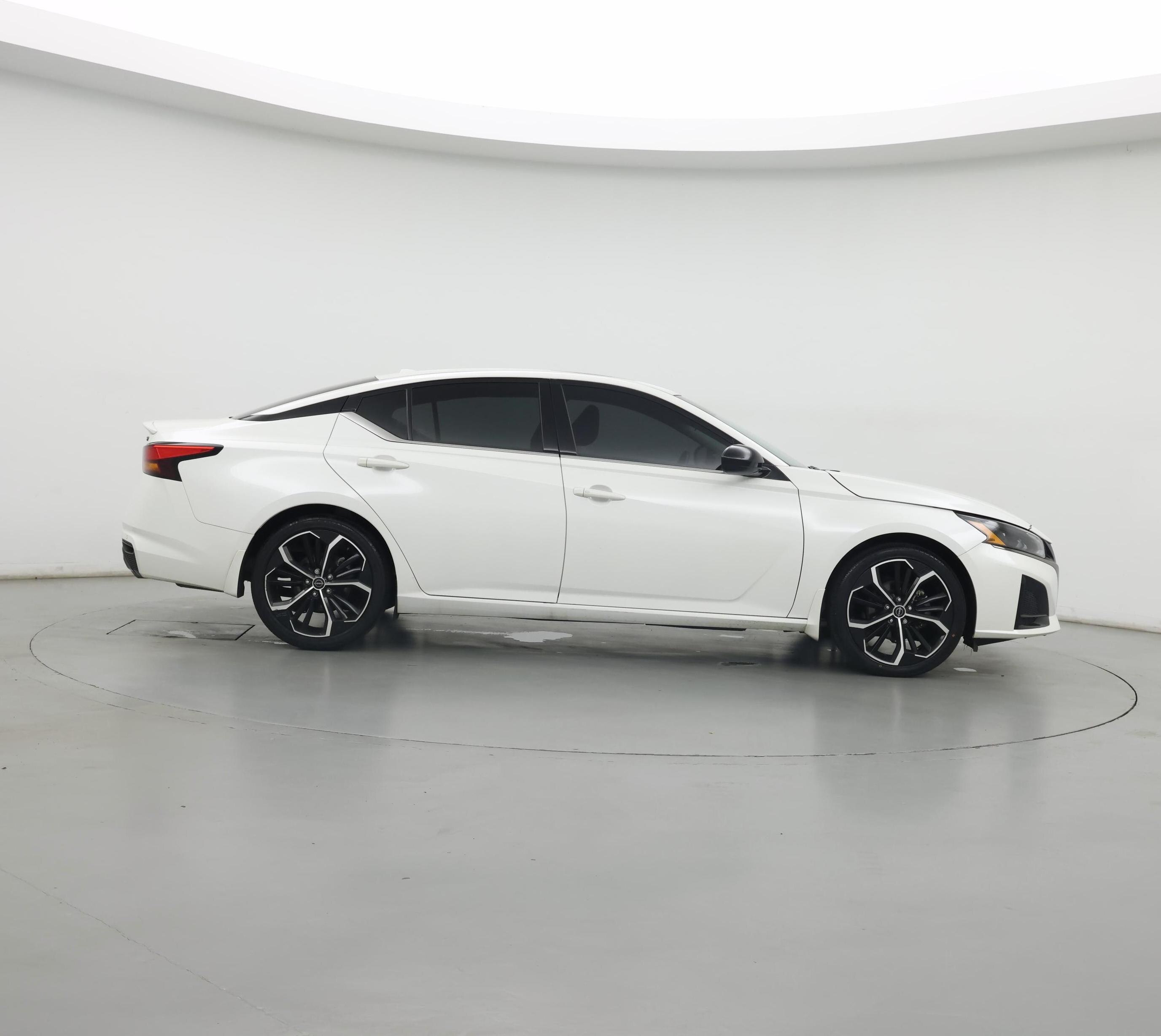 Thumbnail: 2023 Nissan Altima - 7