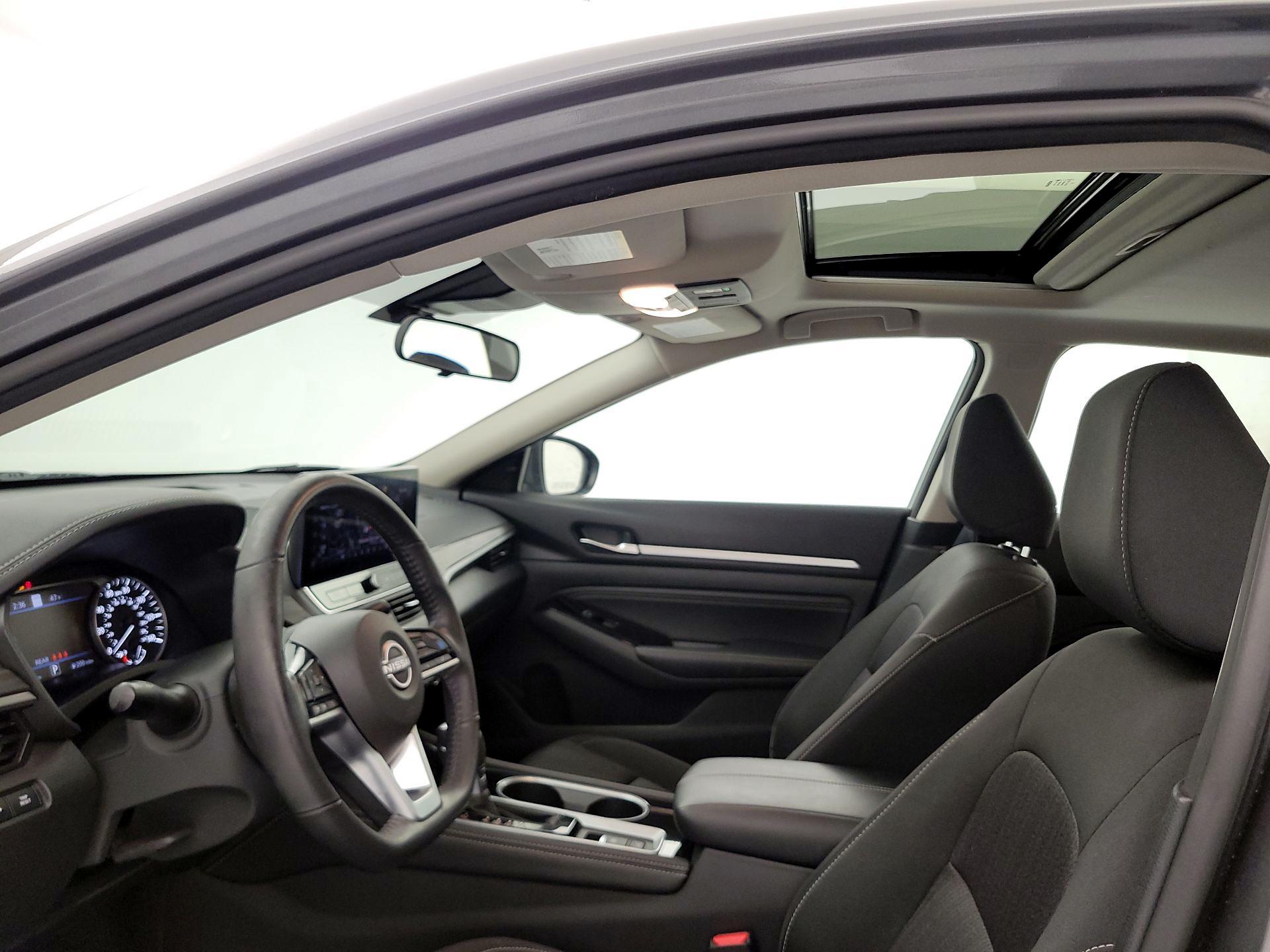 Thumbnail: 2023 Nissan Altima - 20