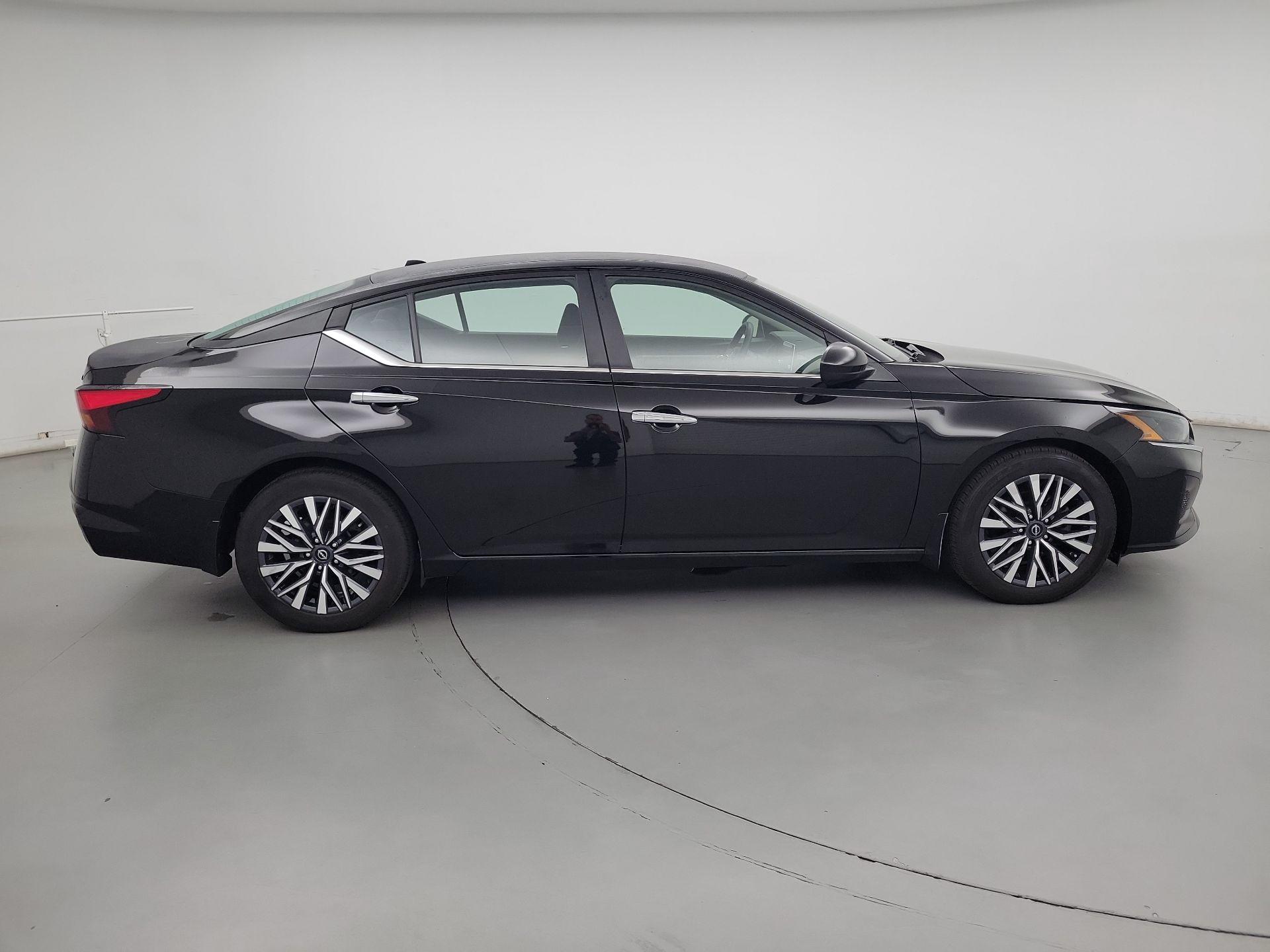 Thumbnail: 2023 Nissan Altima - 4