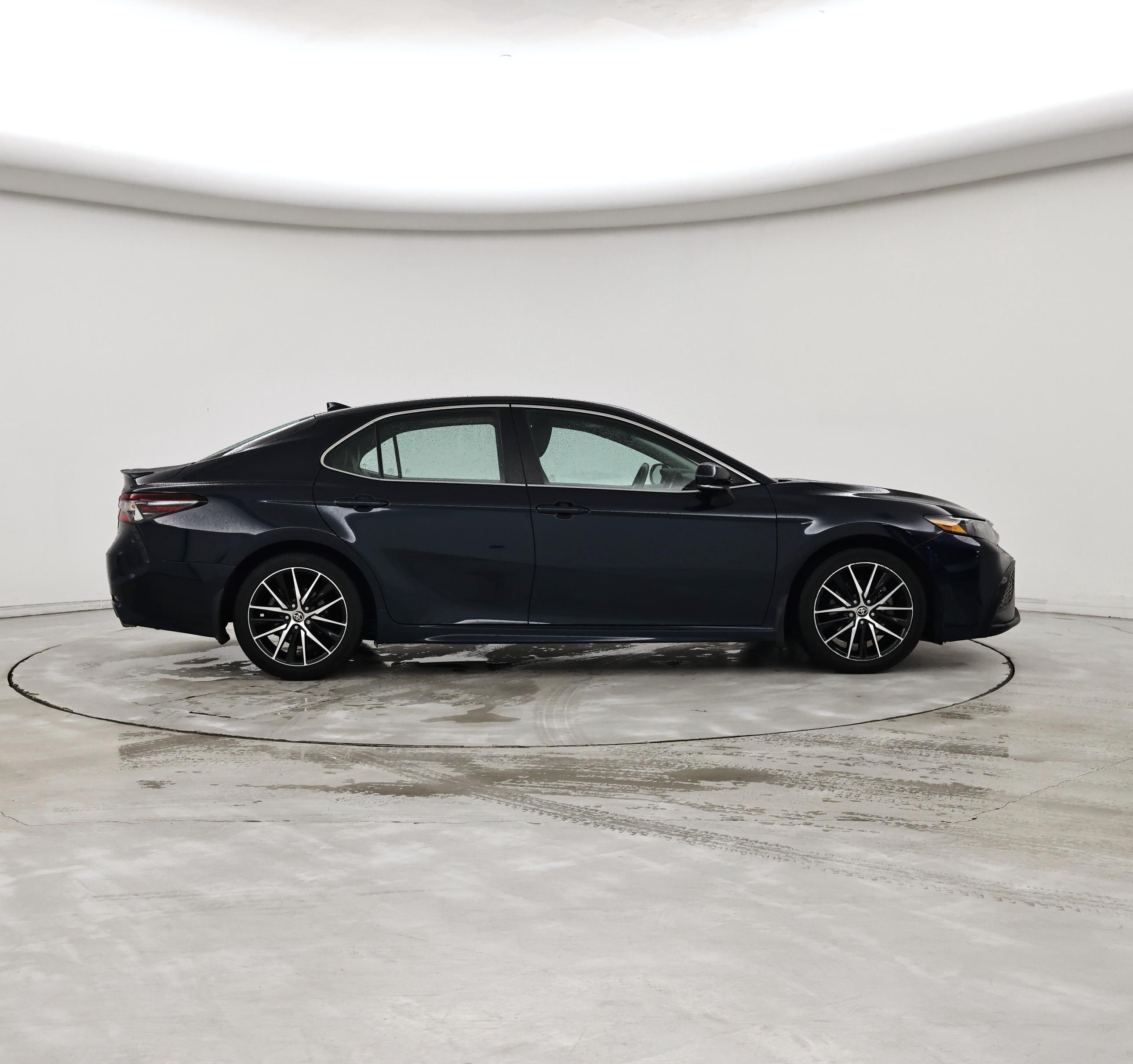 Thumbnail: 2021 Toyota Camry - 7