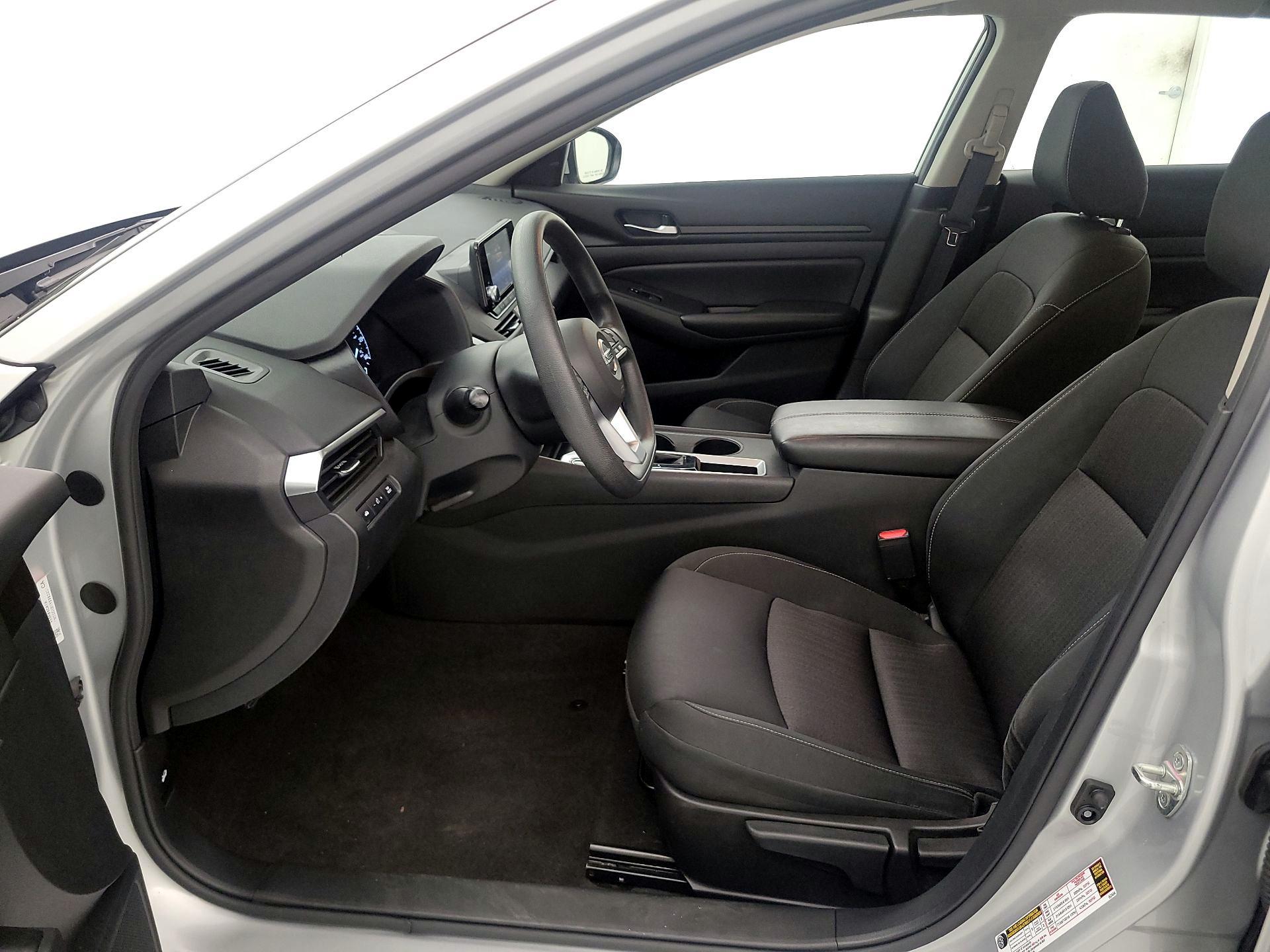 Thumbnail: 2022 Nissan Altima - 11