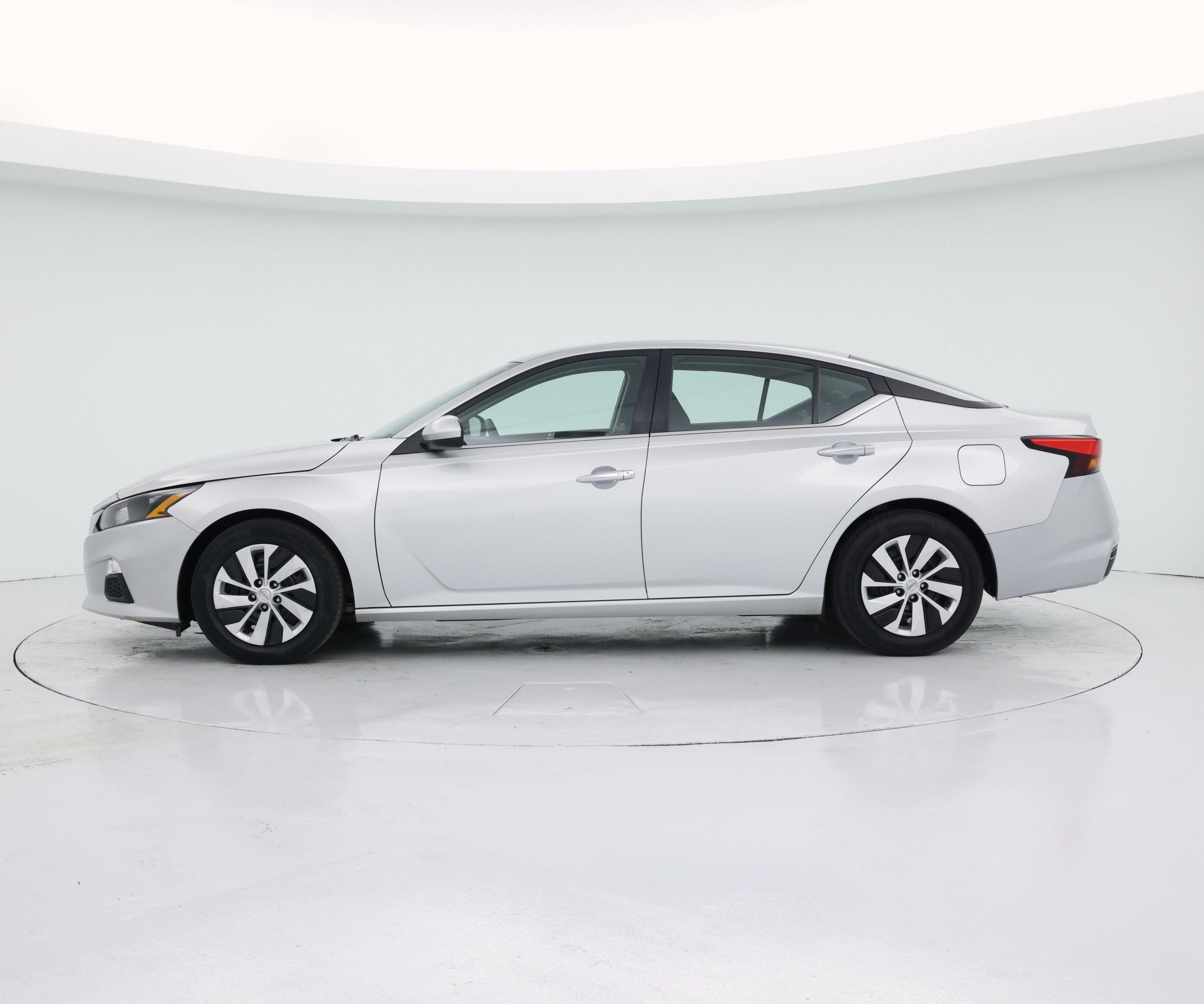 Thumbnail: 2022 Nissan Altima - 3