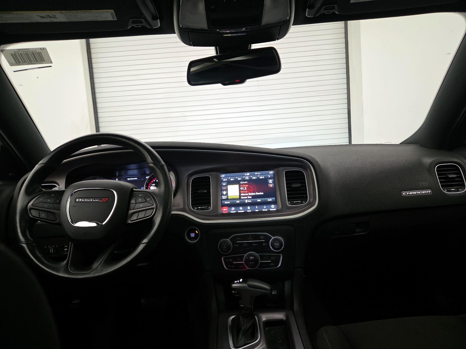 Thumbnail: 2022 Dodge Charger - 9