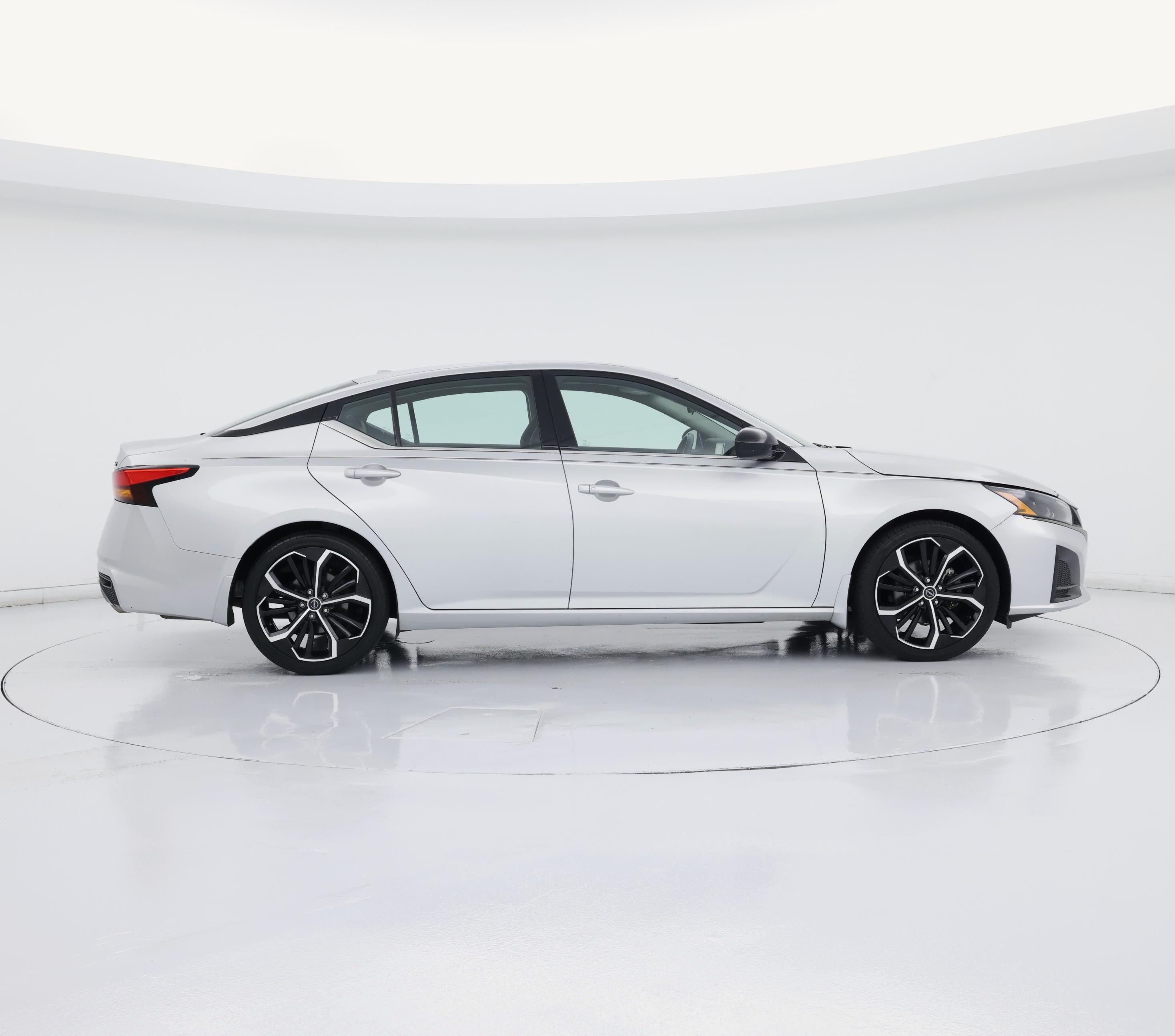 Thumbnail: 2023 Nissan Altima - 7