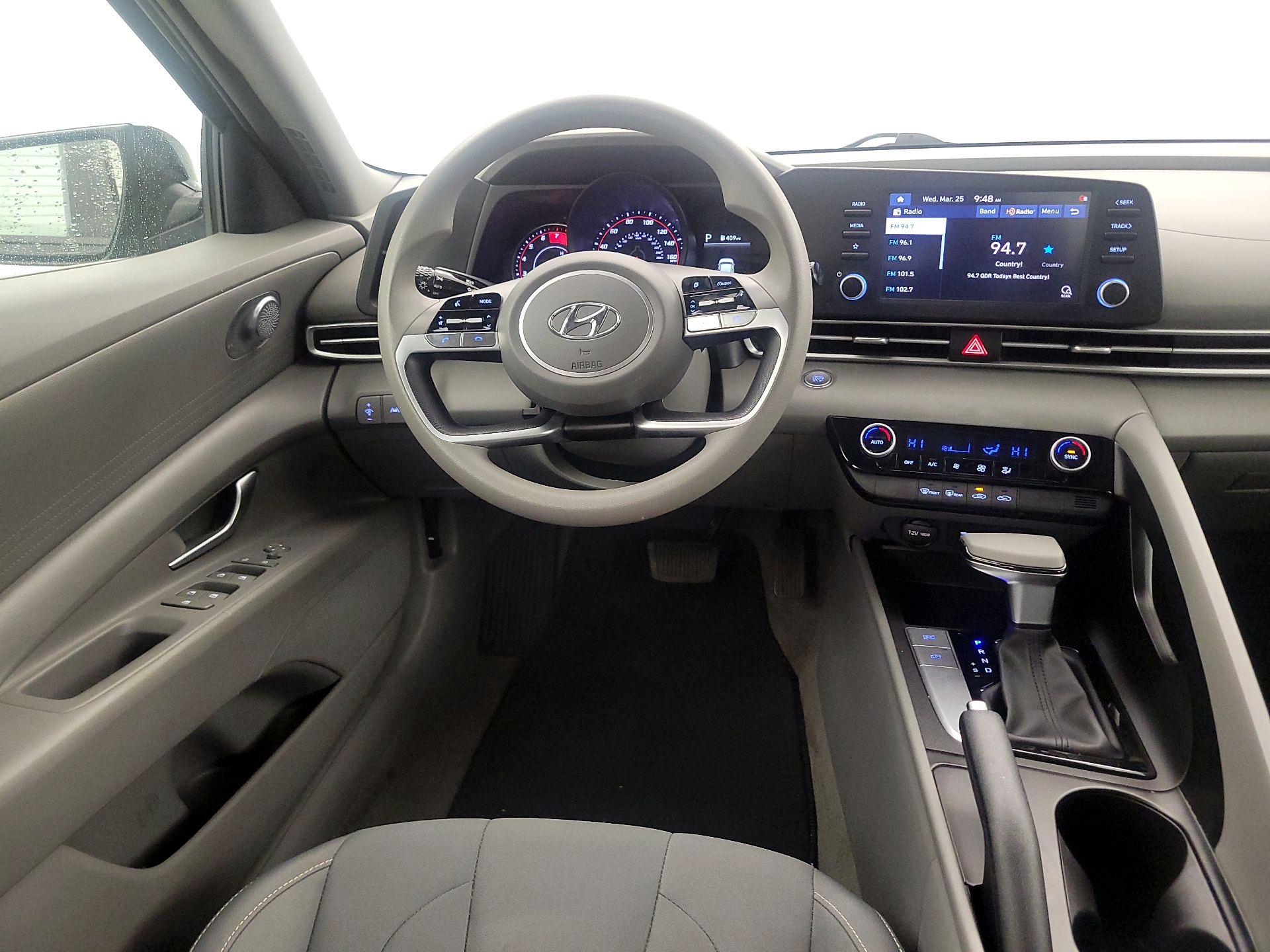 Thumbnail: 2023 Hyundai Elantra - 10