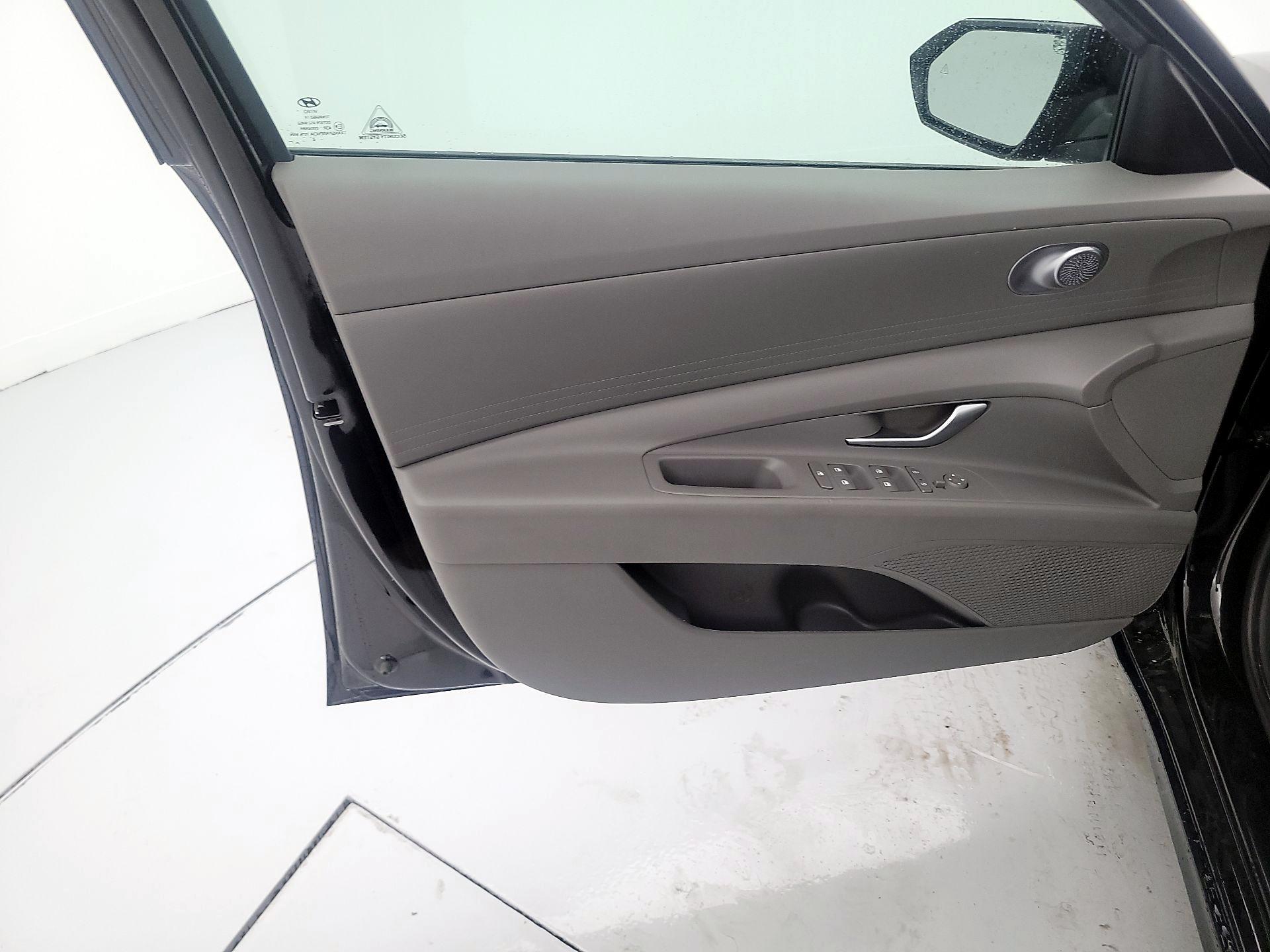 Thumbnail: 2023 Hyundai Elantra - 12